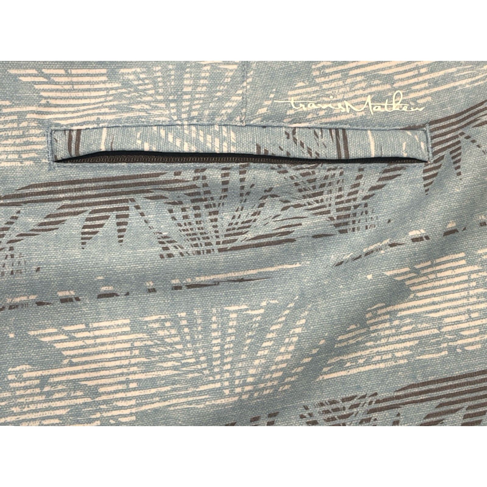 TravisMathew Travis Mathew Barnstormed BoardShort Bermuda 40 Men Inseam 9 Blue Heather Delphinium Floral Pattern Casual Size US 40 / EU 56 - 7 Thumbnail