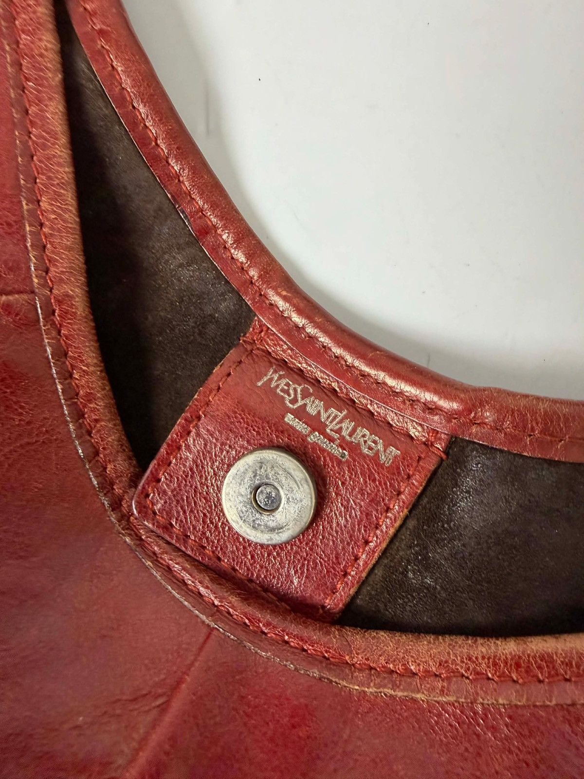 Saint Laurent Paris Yves Saint Laurent Red Leather Mombasa Hobo Bag Size ONE SIZE - 12 Thumbnail