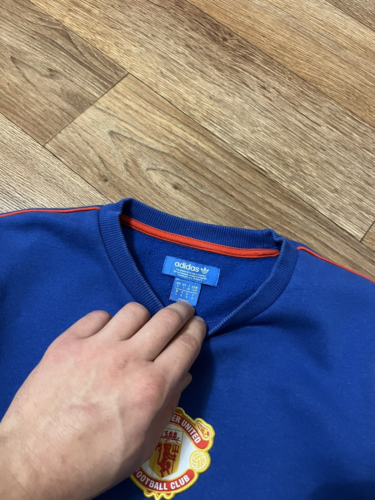 Adidas Vintage Adidas Originals Manchester United Logo Sweatshirt Size US S / EU 44-46 / 1 - 5 Thumbnail