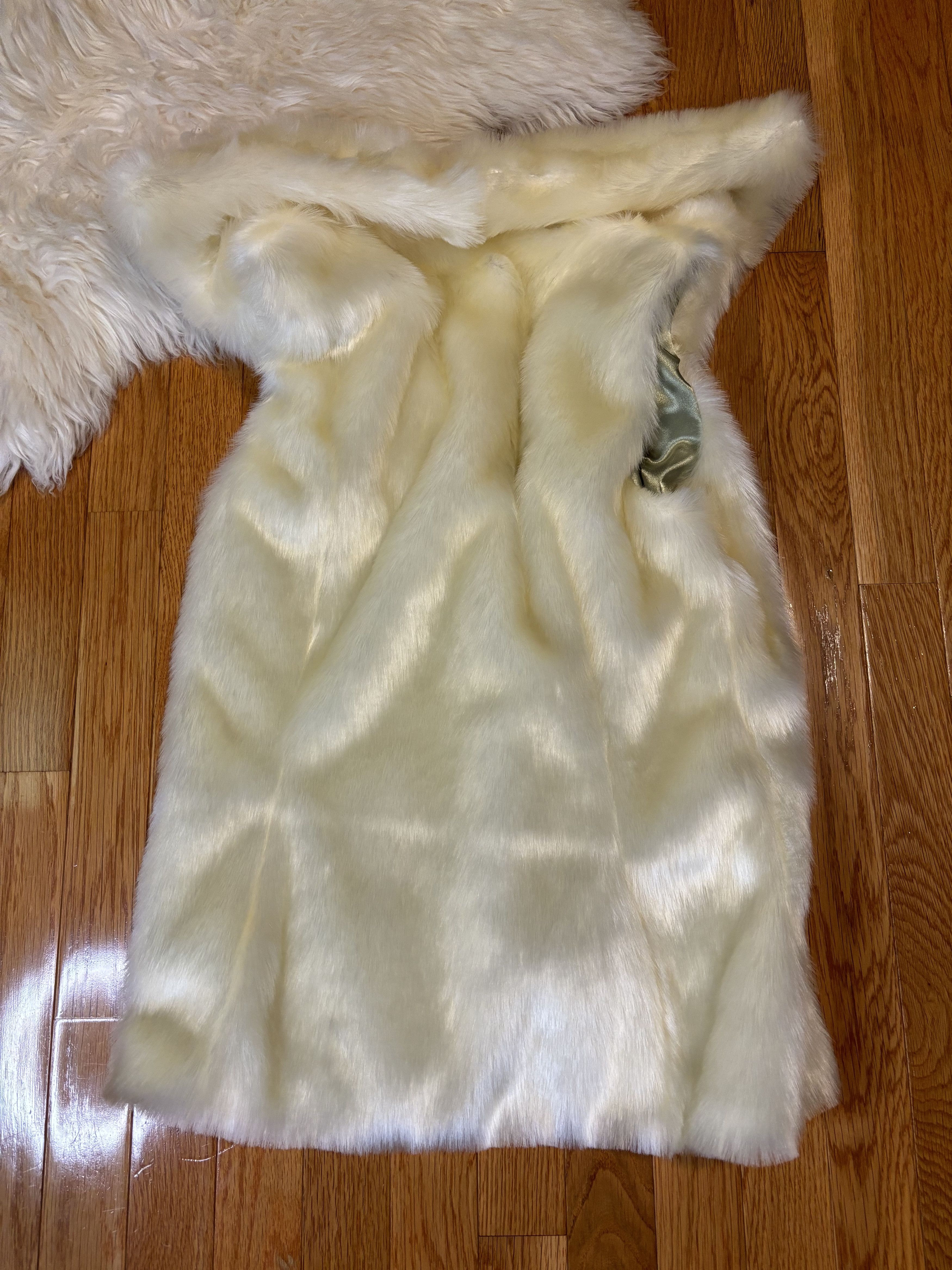 Hot Model Sex COLLECTION ONE FUR VEST Size US L / EU 52-54 / 3 - 5 Thumbnail