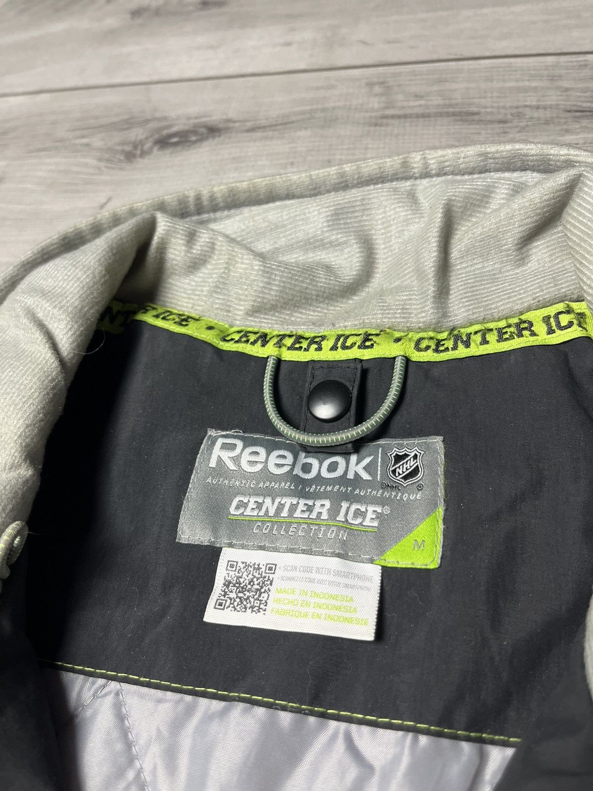 NHL Reebok Colorado avalanche hockey jacket size Medium Size US M / EU 48-50 / 2 - 4 Thumbnail