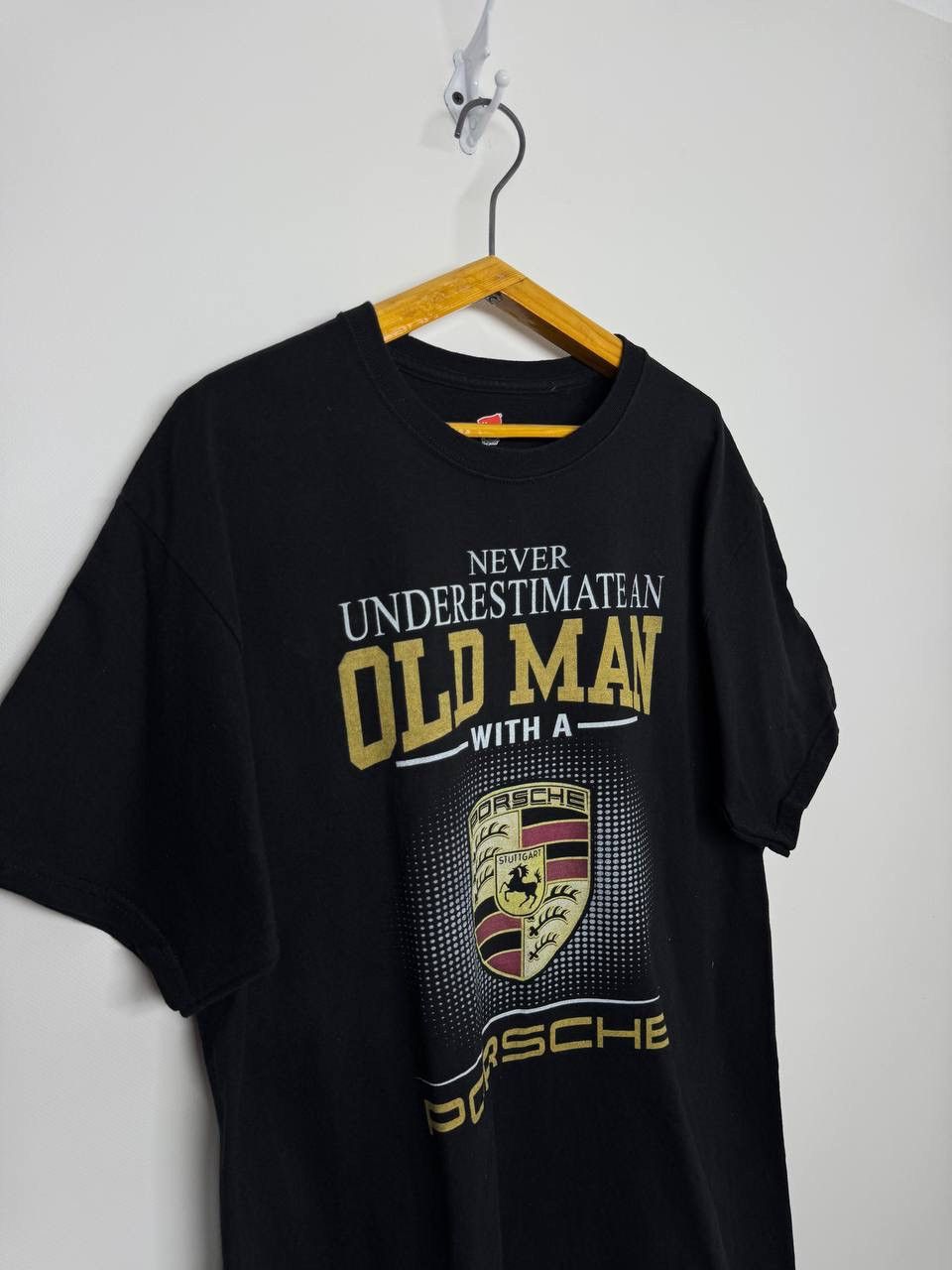 Porsche Design Vintage T-Shirt NEVER UNDERESTIMATE AN OLD MAN WITH PORSCHE Size US L / EU 52-54 / 3 - 4 Thumbnail