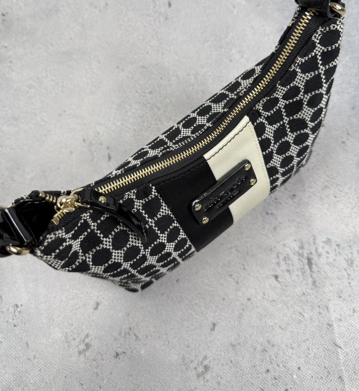Kate Spade Kate Spade New York Monogram Shoulder Bag Canvas Baguette Size ONE SIZE - 8 Thumbnail