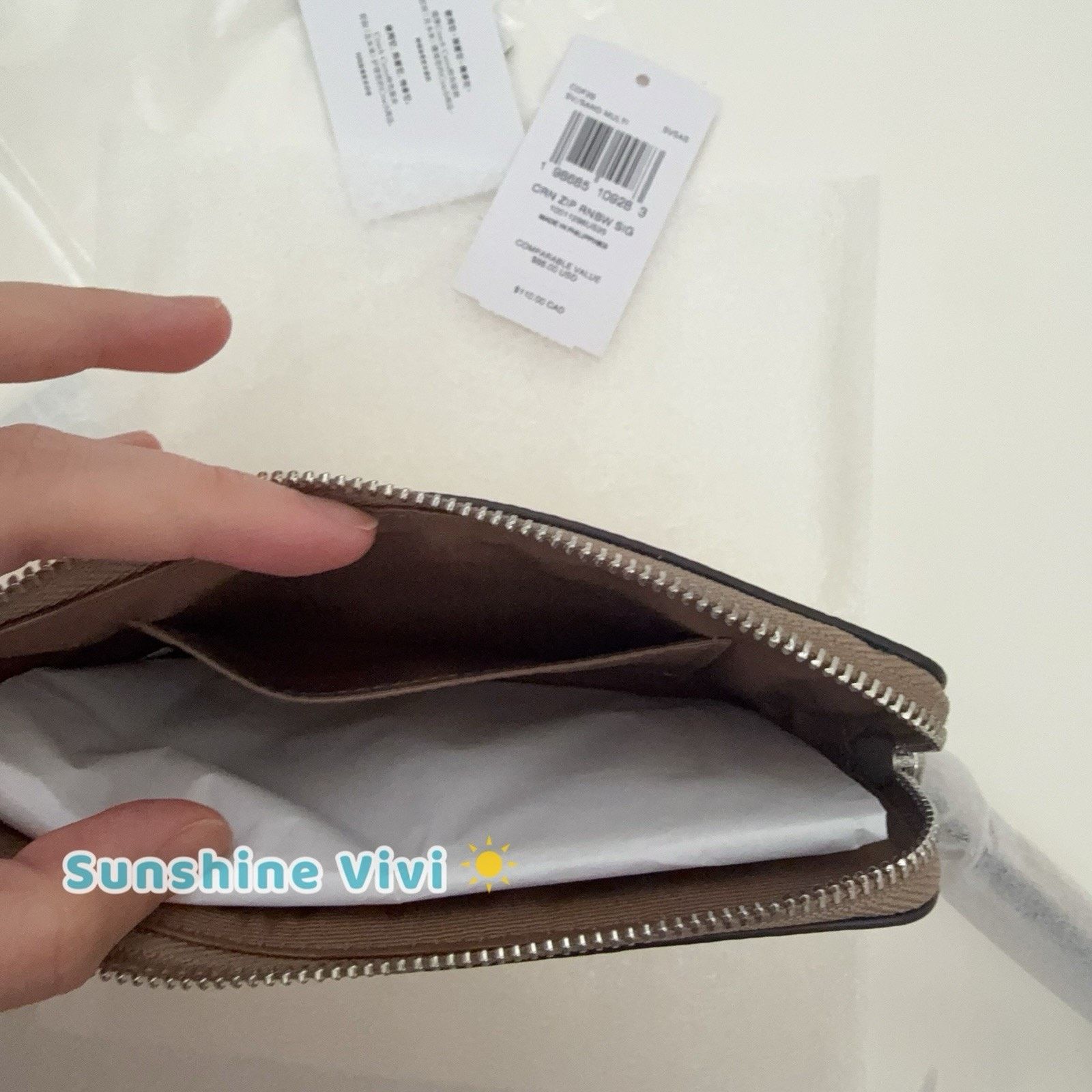 Coach NWT Coach Corner Zip Wristlet Rainbow Canvas/Sand CDF28 Size ONE SIZE - 4 Thumbnail