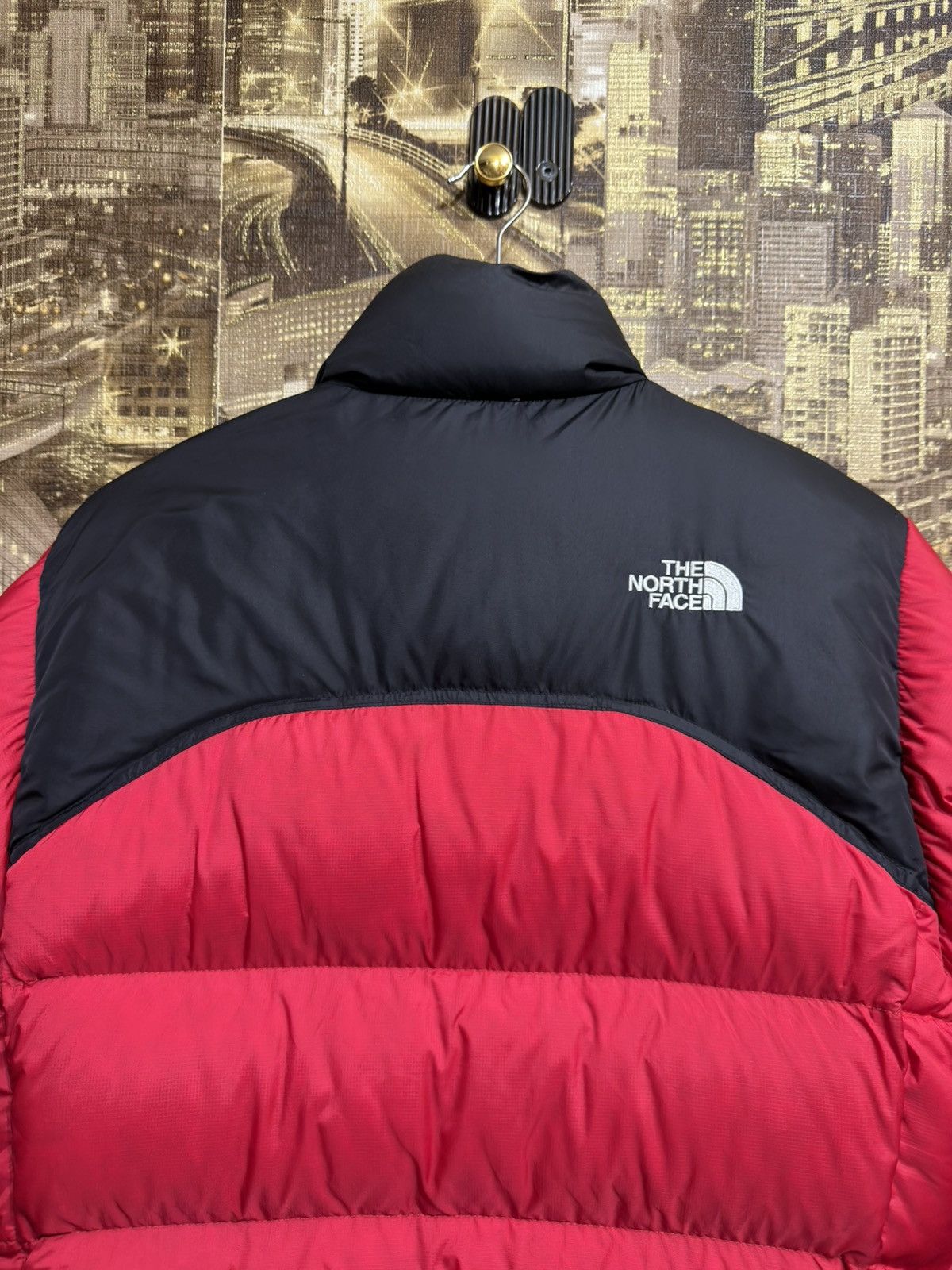 The North Face The North Face 1996 Retro Nuptse Jacket Antarctica Puffer Size M / US 6-8 / IT 42-44 - 11 Thumbnail