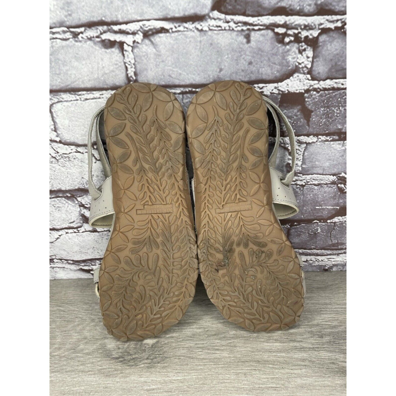 Merrell Merrell Aluminum Grey Suede Synthetic Toe Strap Foam Sandals Size US 9 / IT 39 - 7 Thumbnail