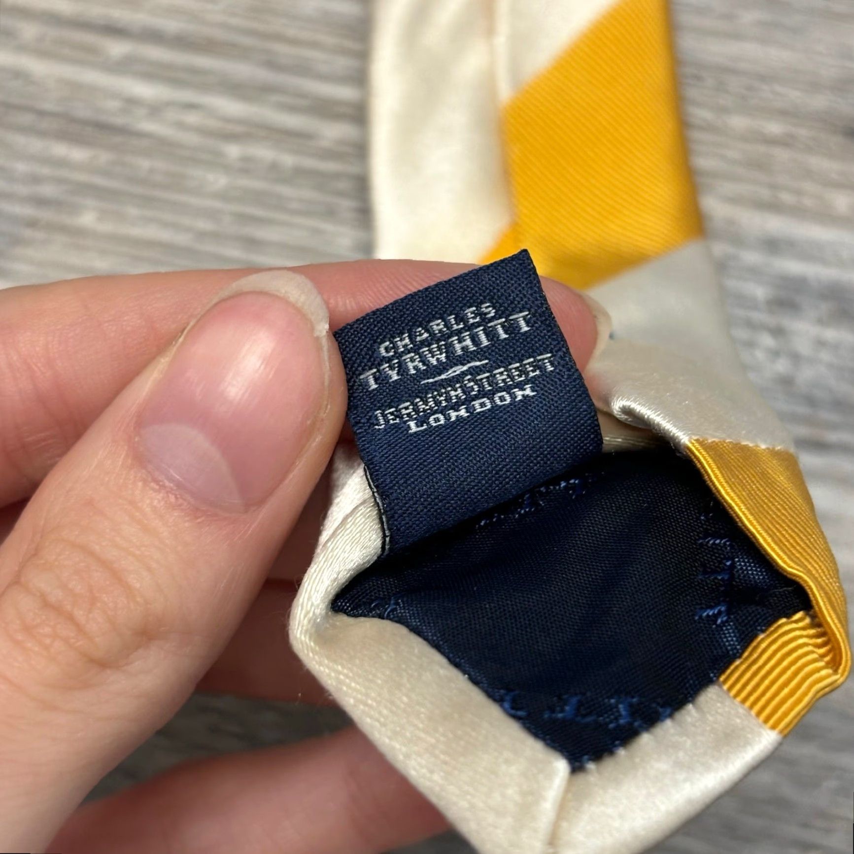 Charles Tyrwhitt Charles Tyrwhitt White Yellow Striped Mens 59" Silk Blend Business Neck Tie Size ONE SIZE - 5 Thumbnail