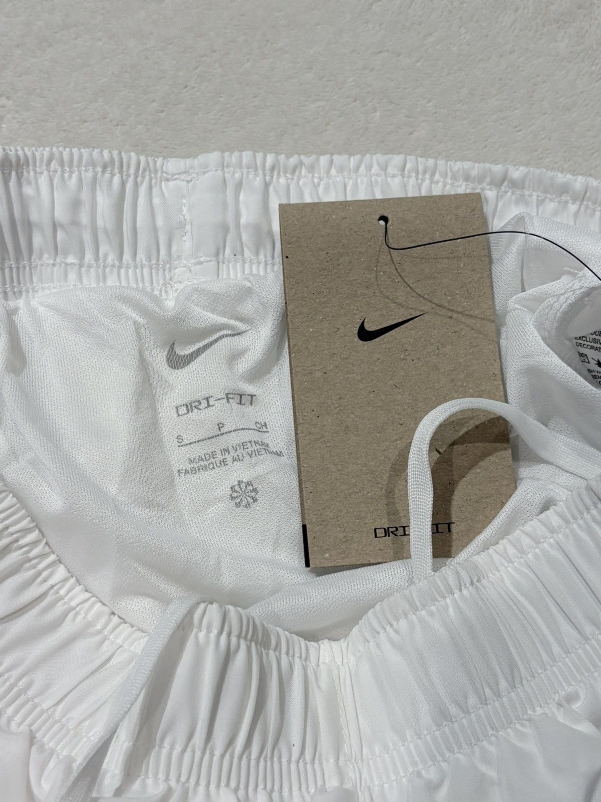 Nike NWT Nike Dri-FIT tempo running shorts white Size 26" / US 2 / IT 38 - 2 Thumbnail