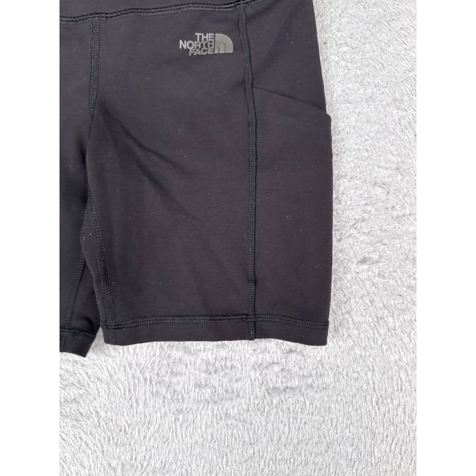 The North Face The North Face Womens Shorts Small Black Nylon Blend Flashdry Activewear Gym Pockets Size 28" / US 6 / IT 42 - 2 Thumbnail
