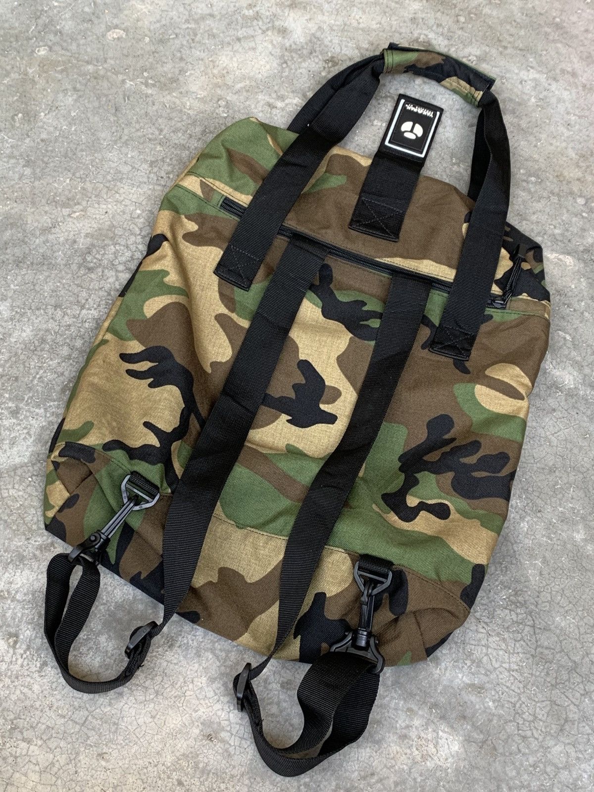 Vexed Generation YakPak Camoflauge 2 in 1 Tote + Bagpack Size ONE SIZE - 7 Thumbnail