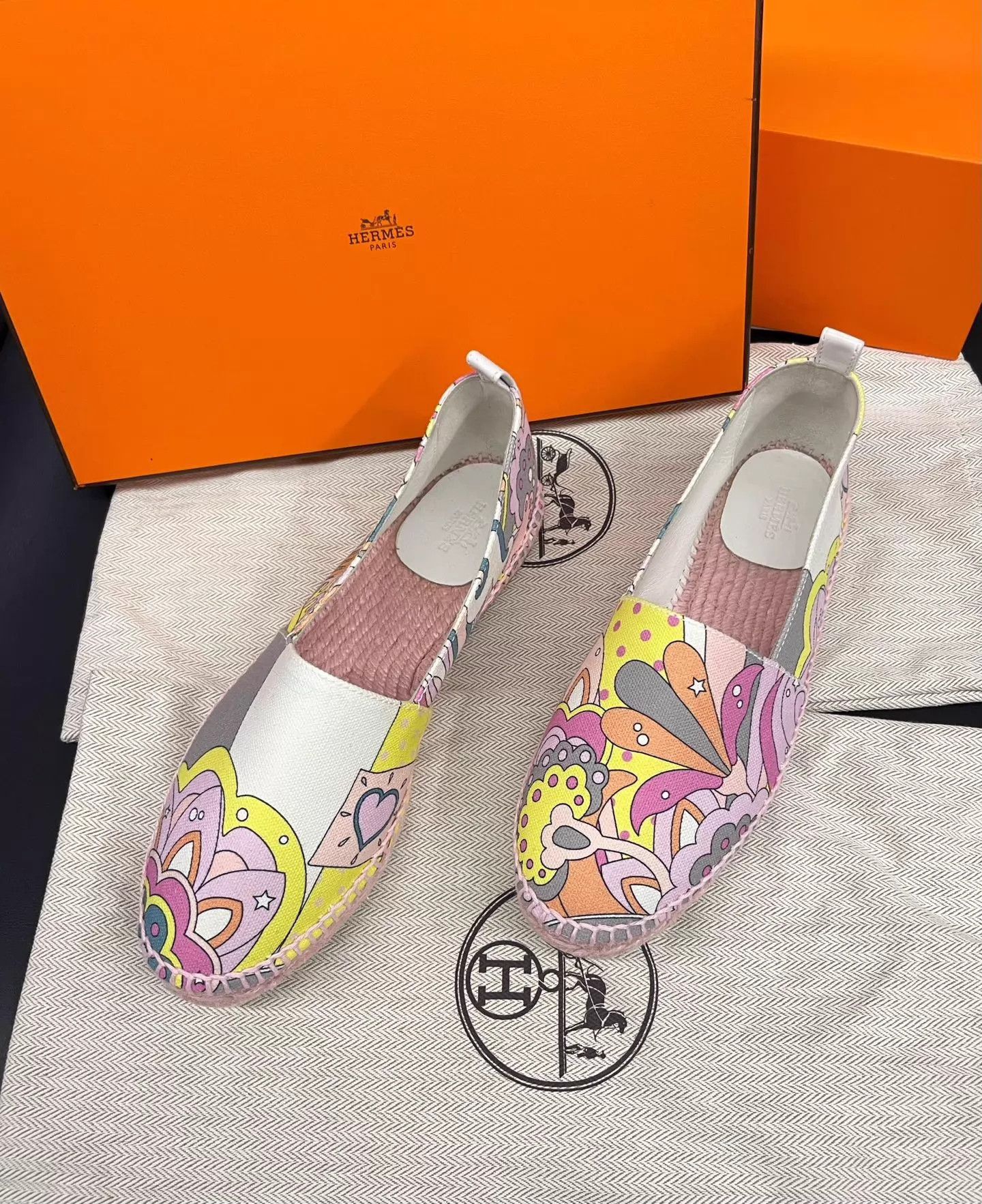 Hermes Hermes Canvas Fisherman Shoes Colorful Pastel Pink 36 Size US 5.5 / IT 35.5 - 2 Thumbnail