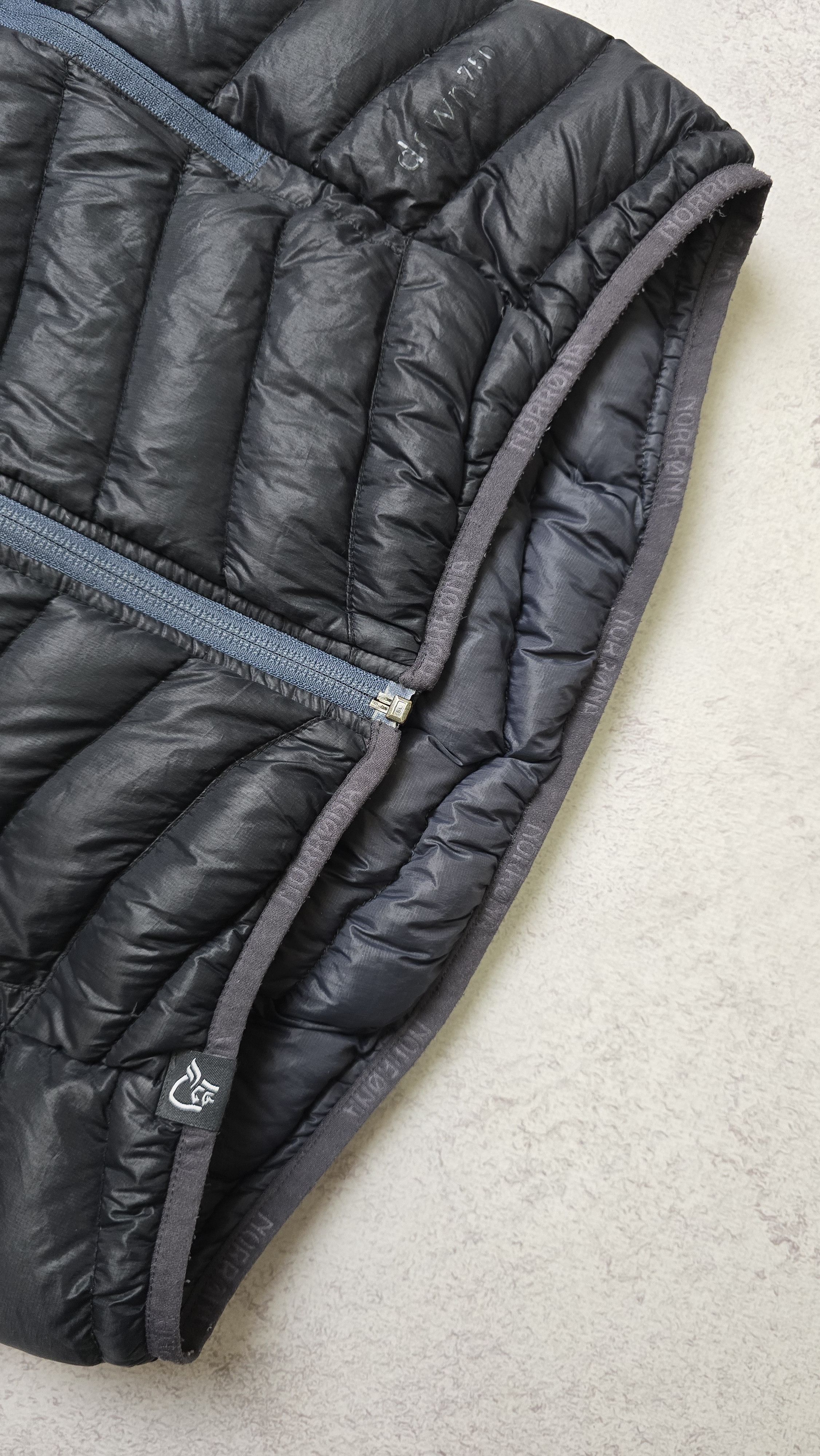 Norrona Norrona lyngen light weight down 750 jacket packable vest Size XS / US 0-2 / IT 36-38 - 6 Thumbnail