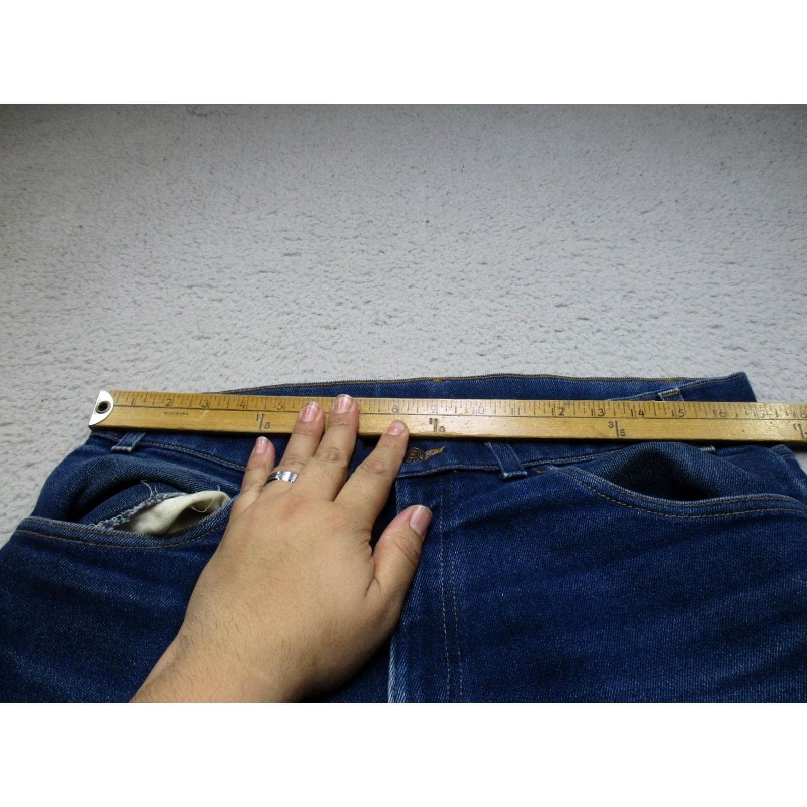 Levi's VINTAGE Levi's Mens Jeans Blue Med Wash Straight Regular Denim 36x30 Size US 36 / EU 52 - 3 Thumbnail