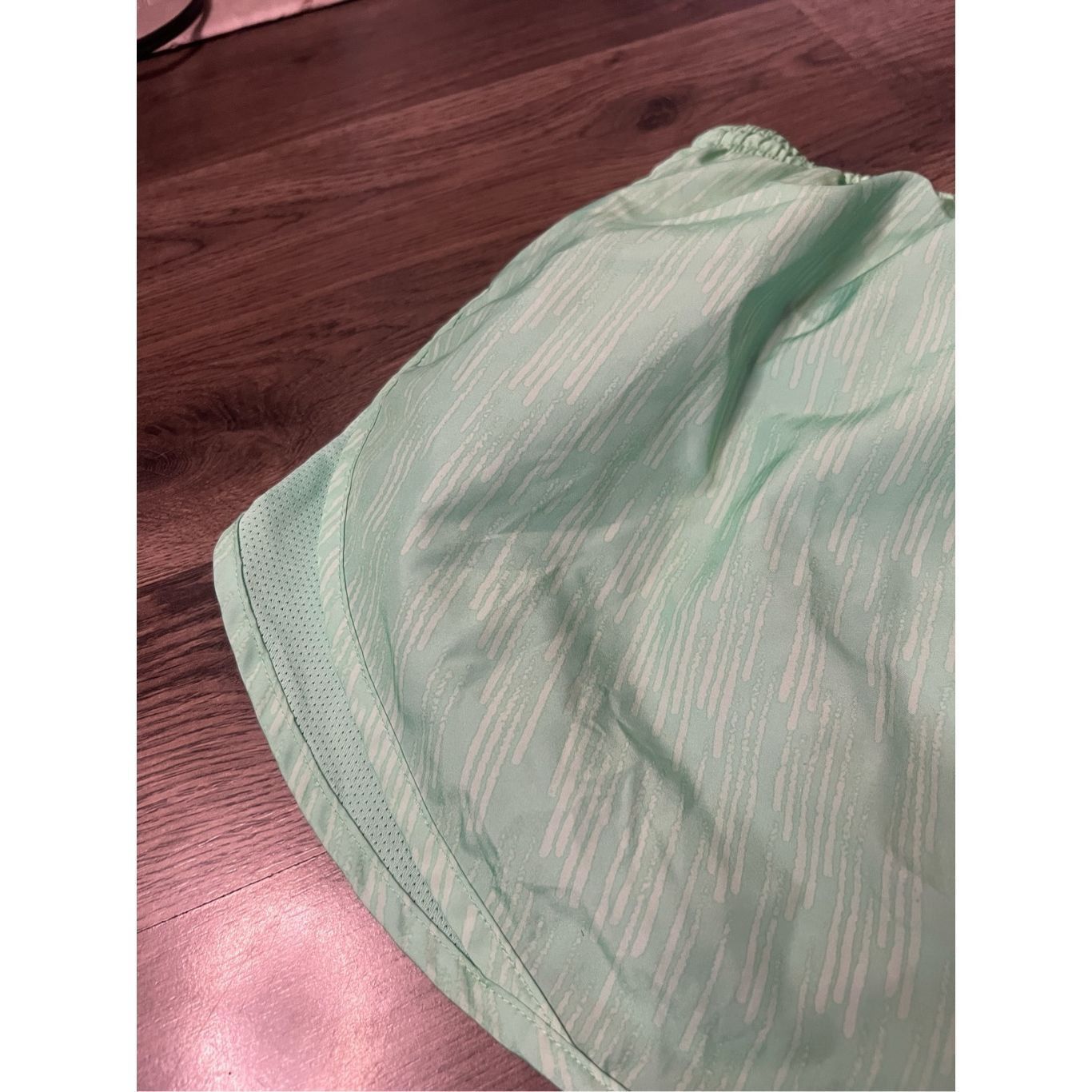 Nike Nike Green Patterned Dri-Fit Shorts Woman’s Size Medium Size 28" / US 6 / IT 42 - 9 Thumbnail