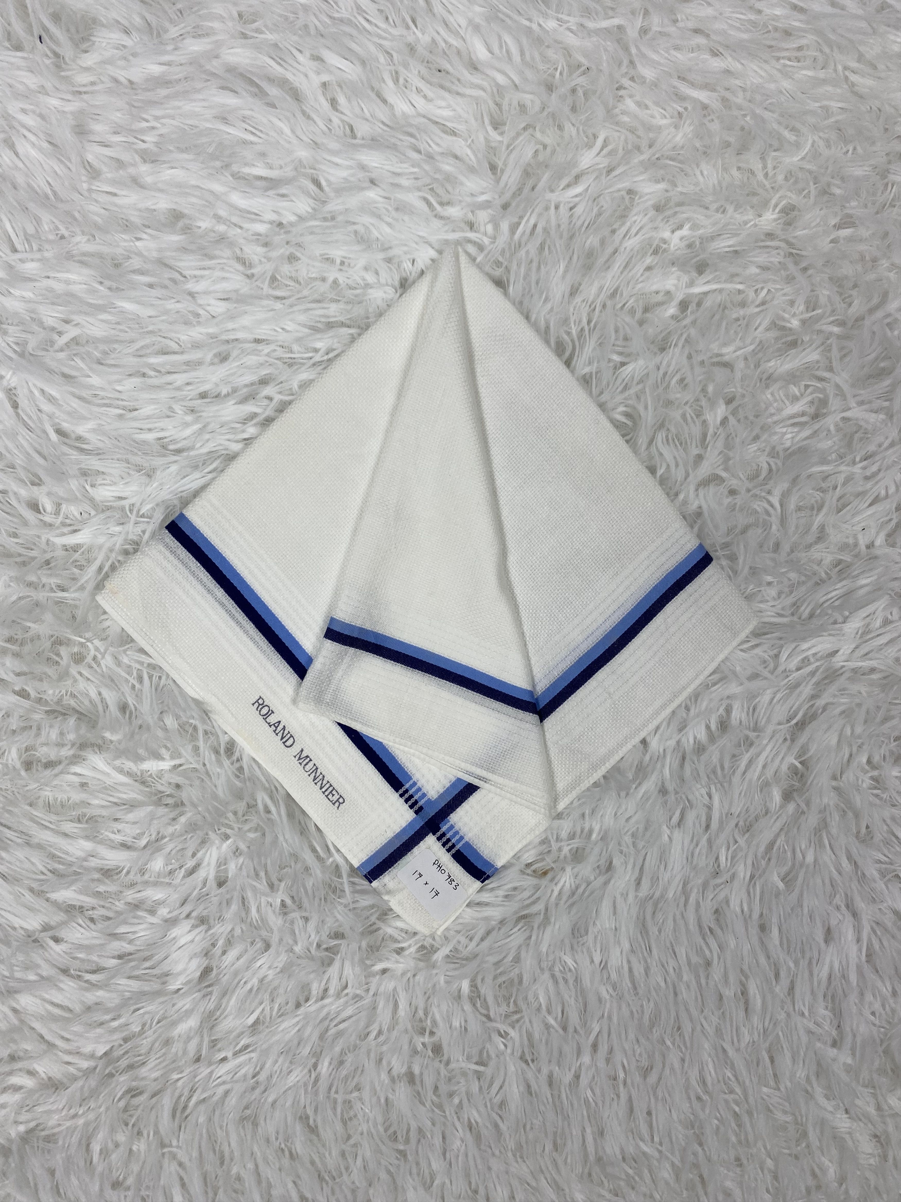 Designer × Vintage Vintage Roland Munnier Handkerchief Neckerchief PH0783 Size ONE SIZE - 1 Thumbnail