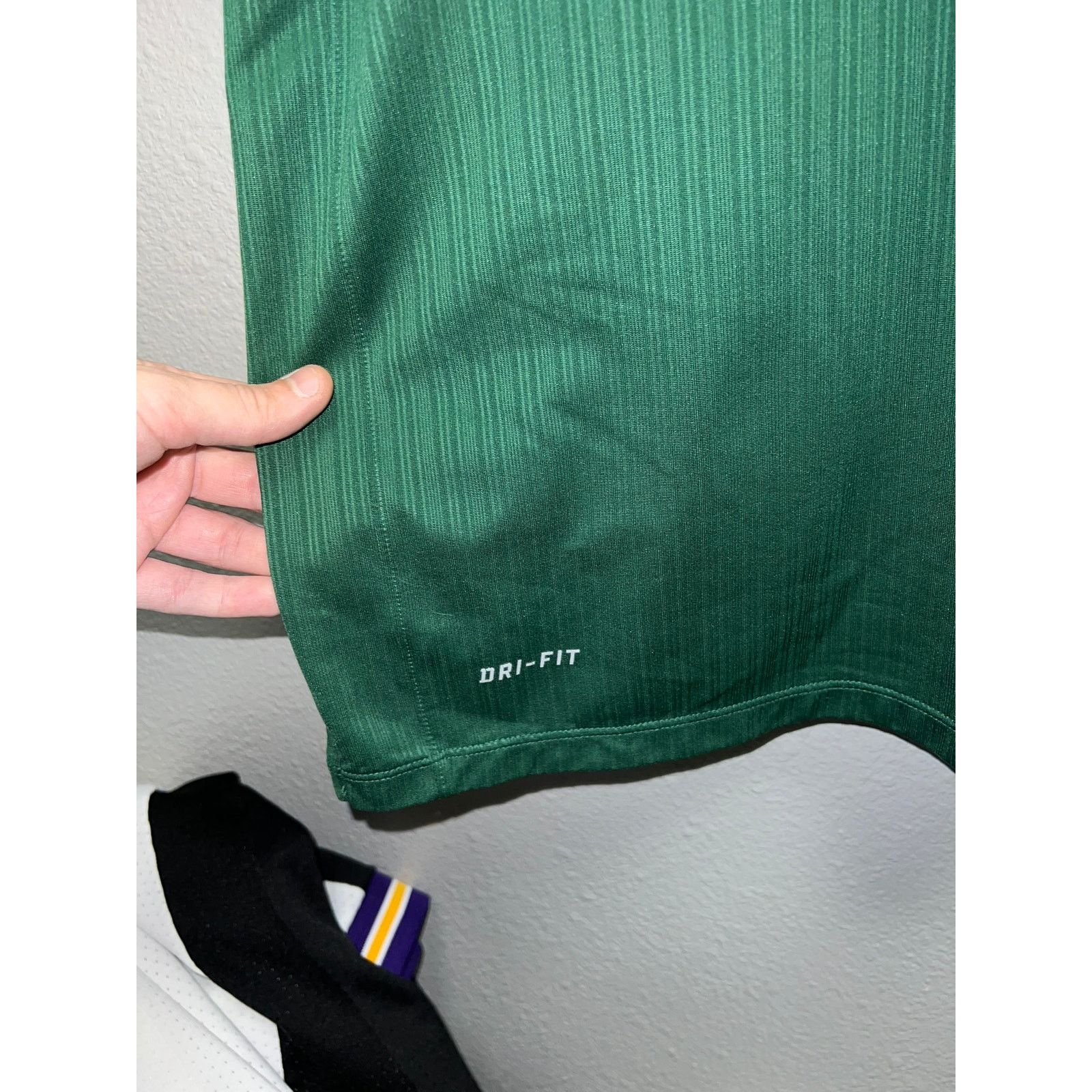 Vintage Nike Dri Fit Polo Shirt Legends Short Sleeve Dri-Fit Top L Size US L / EU 52-54 / 3 - 7 Thumbnail