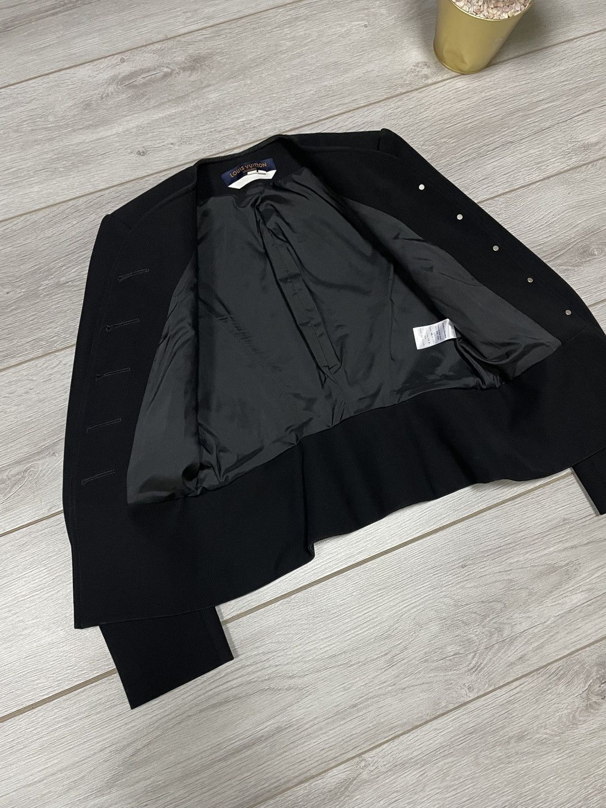 Louis Vuitton Louis Vuitton uniforms Jacket buttons Size XS / US 0-2 / IT 36-38 - 9 Thumbnail