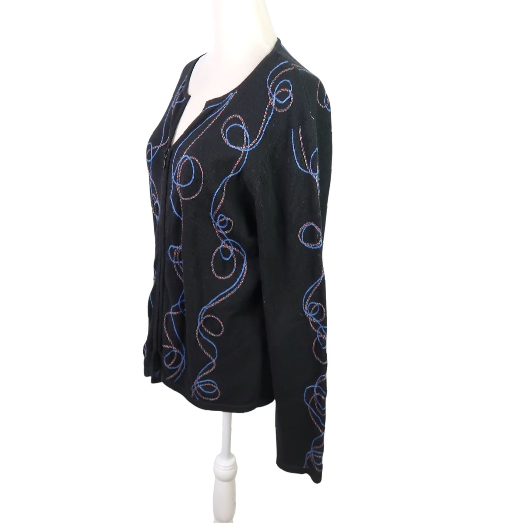 Vintage Foxcroft black zip front embroidered swirl pattern cardigan sweater M User: Foxcroft Black Zip Front Embroidered Swirl Pattern Cardigan Sweater M Size M / US 6-8 / IT 42-44 - 3 Thumbnail