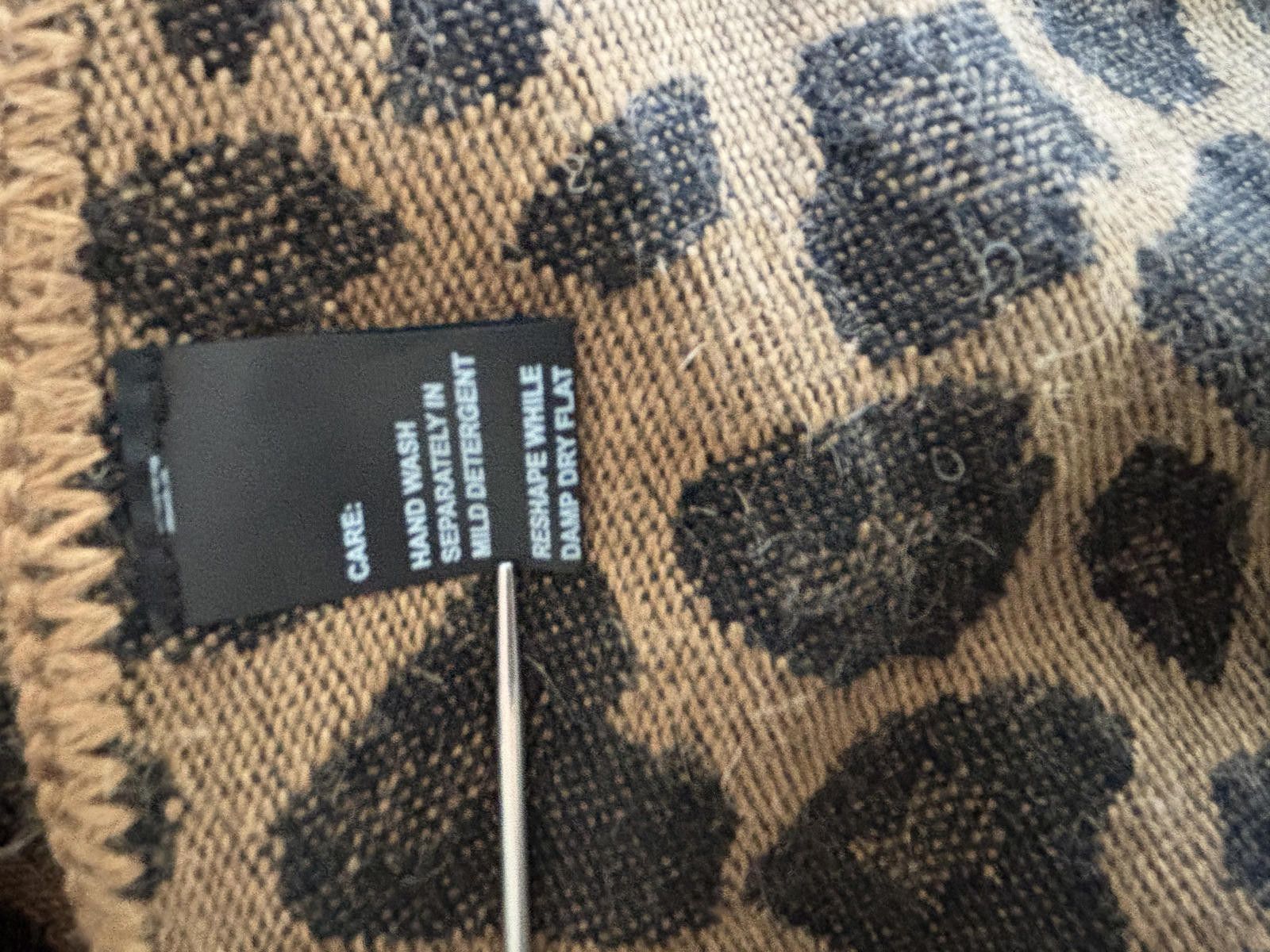 Other SERRV international Alpaca Boho Brown Leopard Print Komodo Size ONE SIZE - 7 Thumbnail