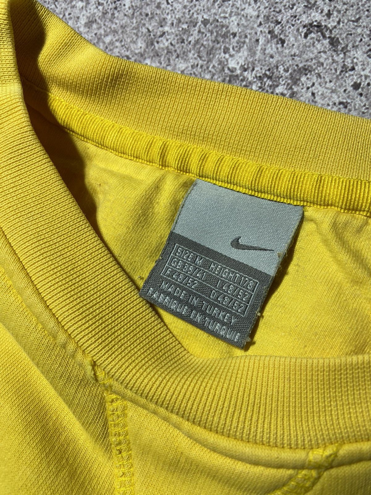 Other 💥Nike vintage y2k yellow sweatshirt‼️ Size US M / EU 48-50 / 2 - 9 Thumbnail