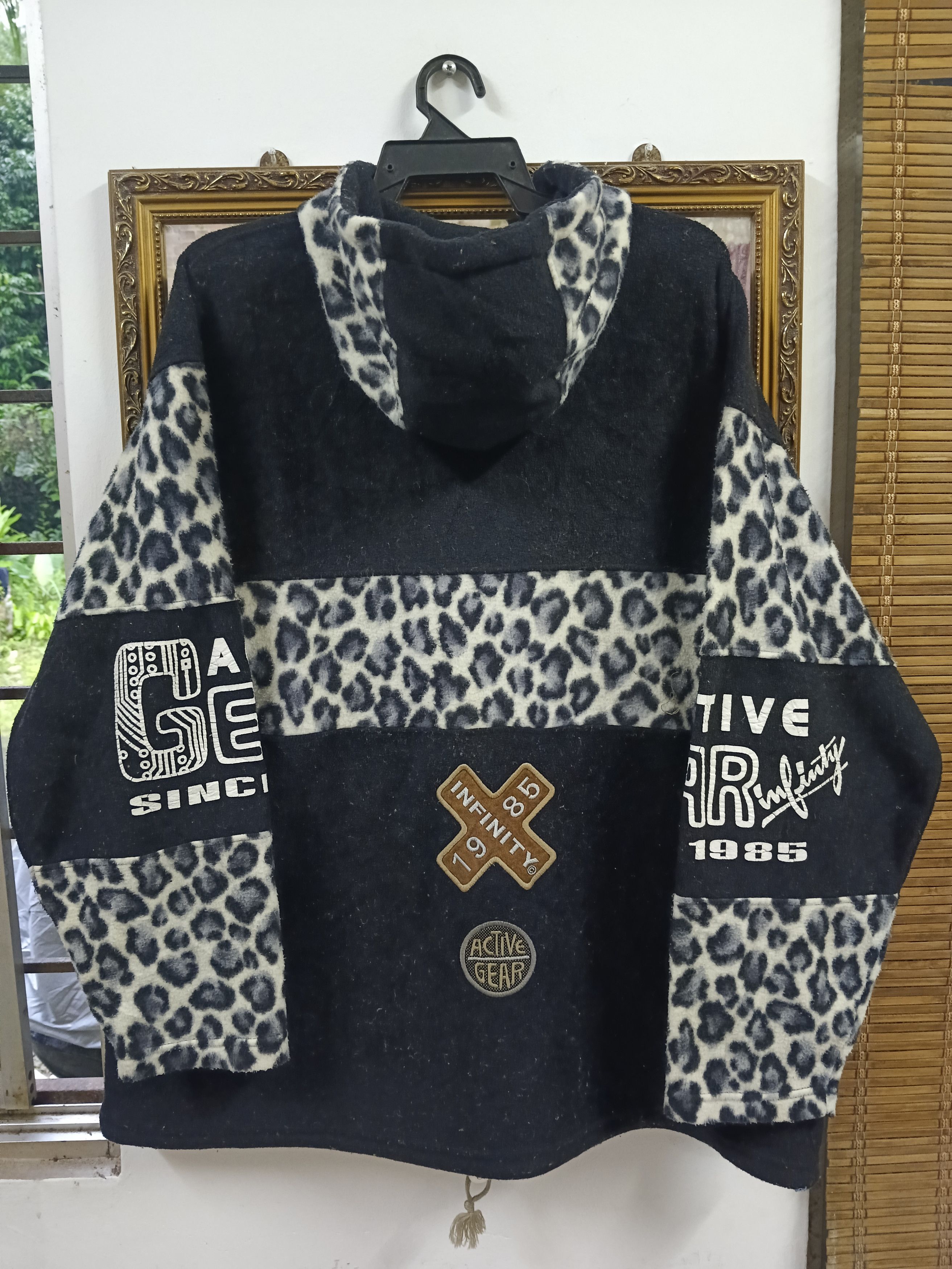 Japanese Brand ACTIVE INFINITY GEAR SPELLOUT LEOPARD FULLPRINT FLEECE Size US XL / EU 56 / 4 - 2 Thumbnail