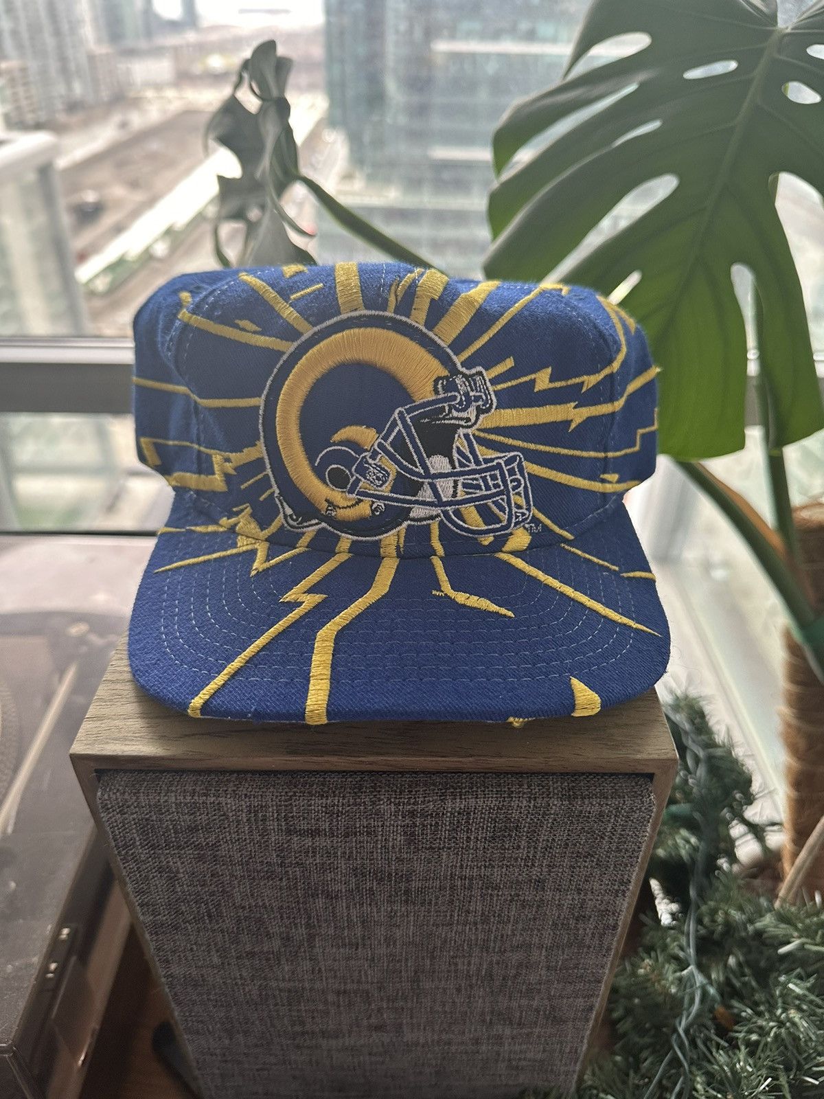 image of Nfl x Starter La Rams Starter Pro Line Vintage 1990S Collision Shockwave in Blue, Men's