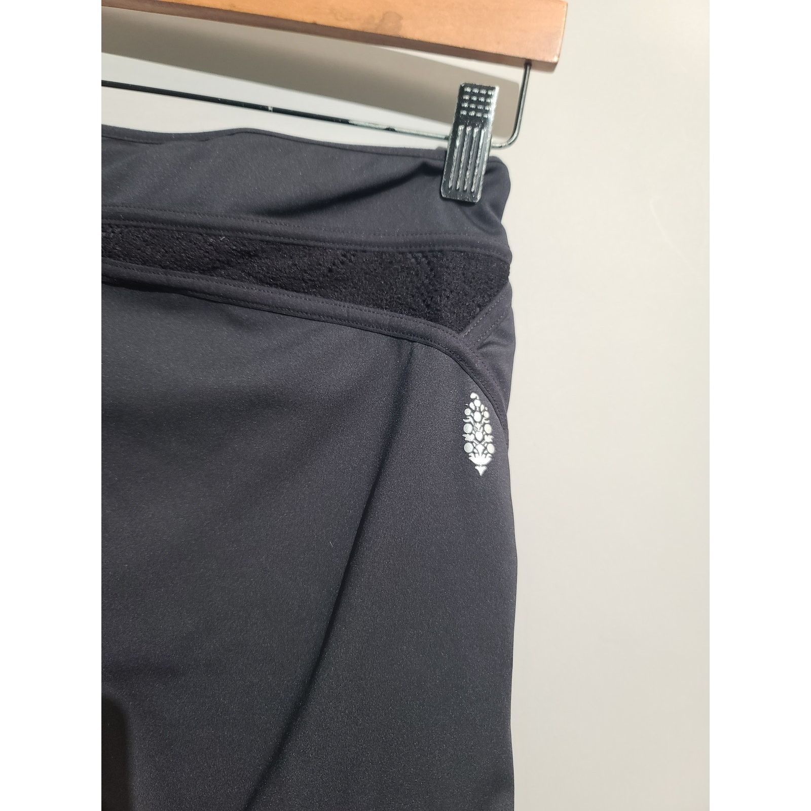 Free People FP Movement Free People Beyond Yoga Black Leggings Size 27" / US 4 / IT 40 - 3 Thumbnail