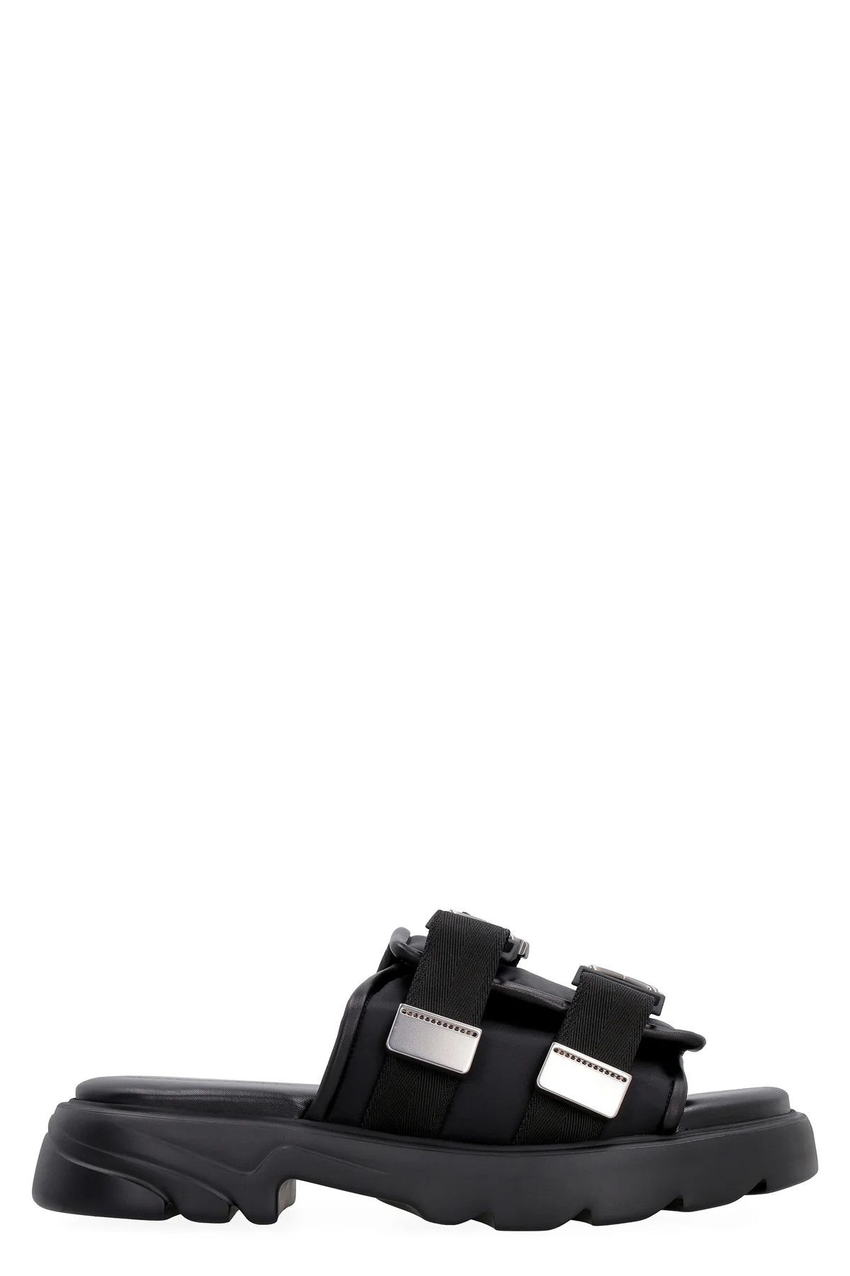 o1loc1c0324 690097 Flash in Black