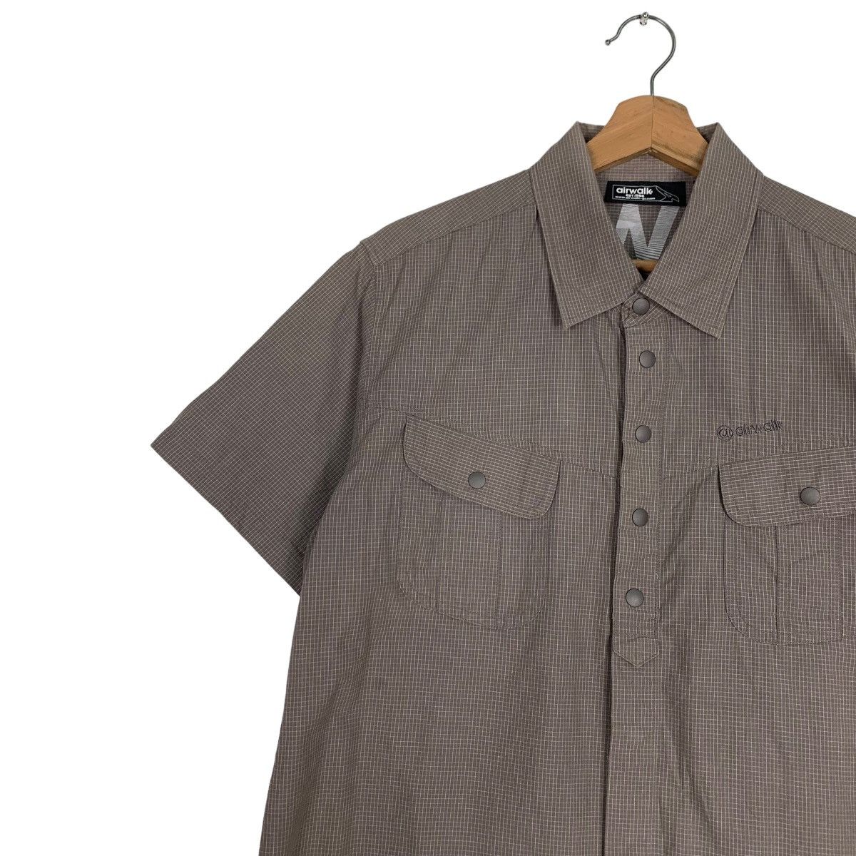 Airwalk AIRWALK Embroidery Small Logo Button Shirt #0485-C22 Size US L / EU 52-54 / 3 - 6 Thumbnail
