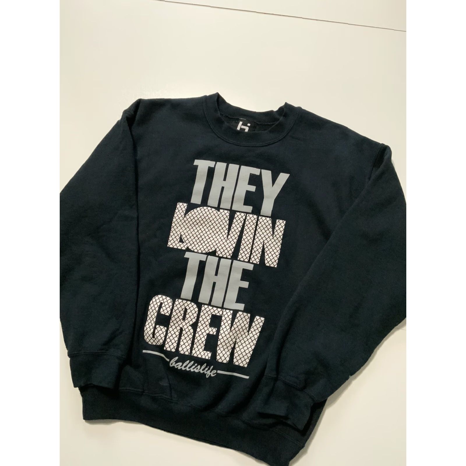 Vintage Ballislife They Lovin The Crew Basketball Mixtape Crewneck Sweatshirt Sz. M Shirt Mens Black Pullover Basketball Crewneck Size M Size US M / EU 48-50 / 2 - 3 Thumbnail