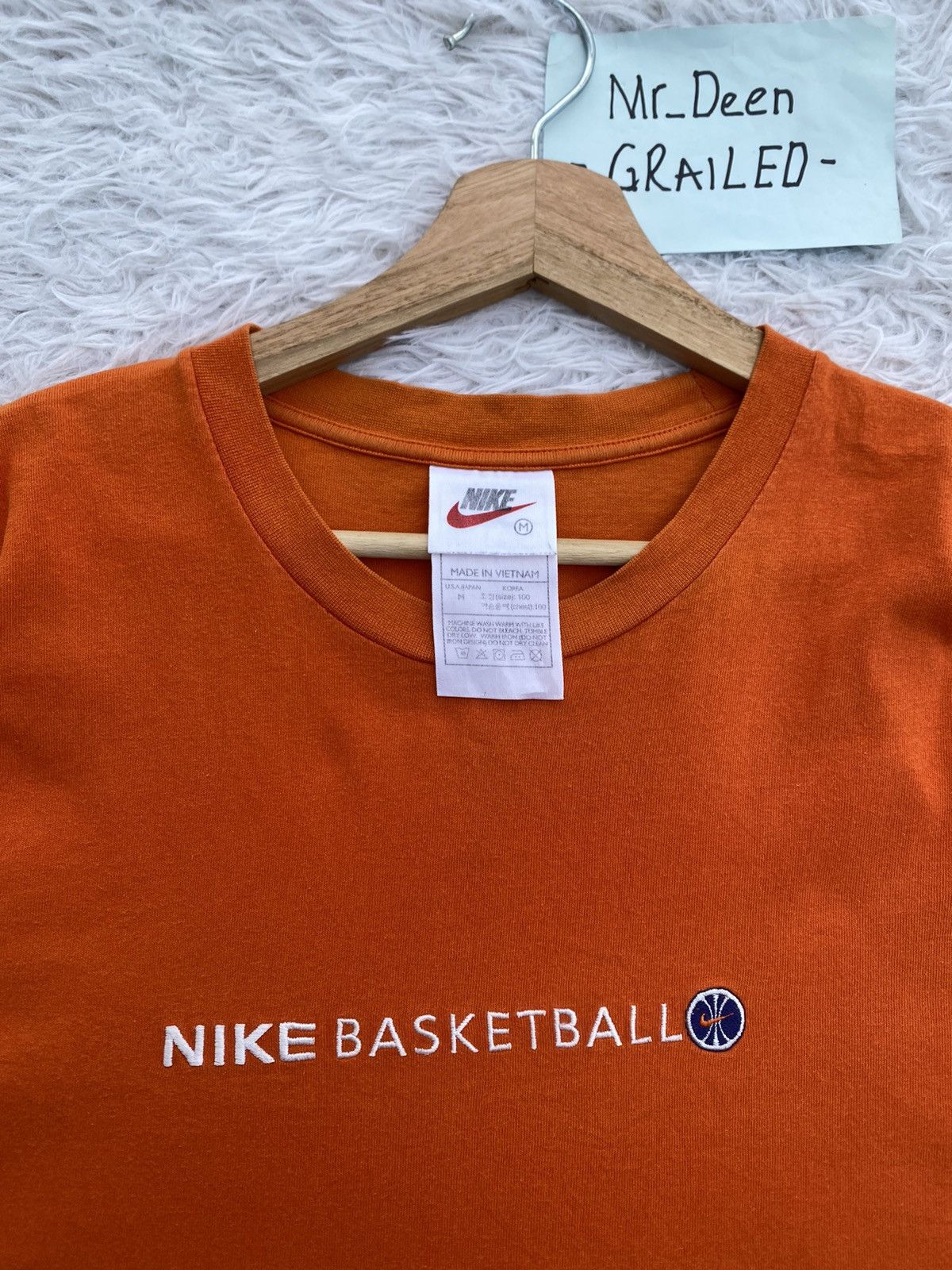 Nike Rare Vintage NIKE Basketball Orange T-shirt Size US M / EU 48-50 / 2 - 1 Thumbnail