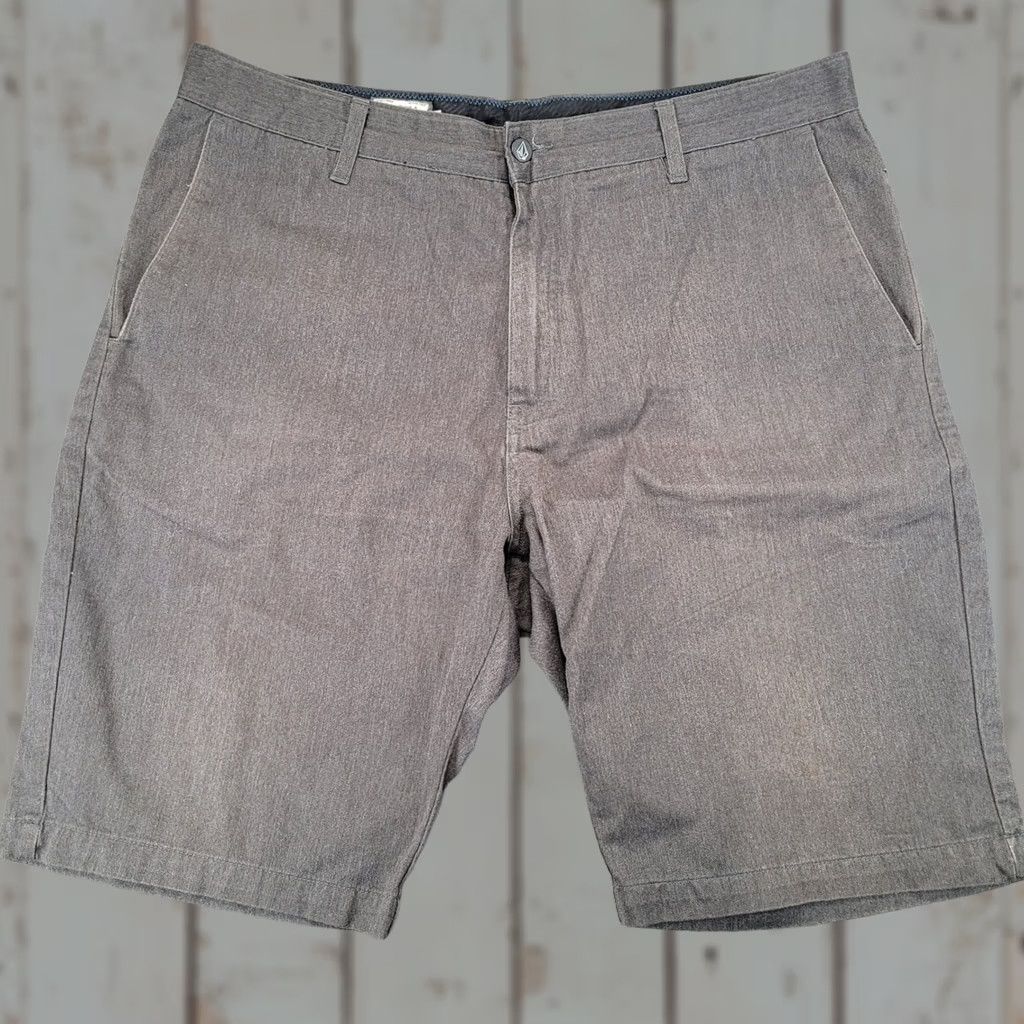 Volcom VINTAGE Volcom Mens Frickin Modern Fit Shorts Gray Chino Flat Front Size 36 Size US 36 / EU 52 - 1 Thumbnail