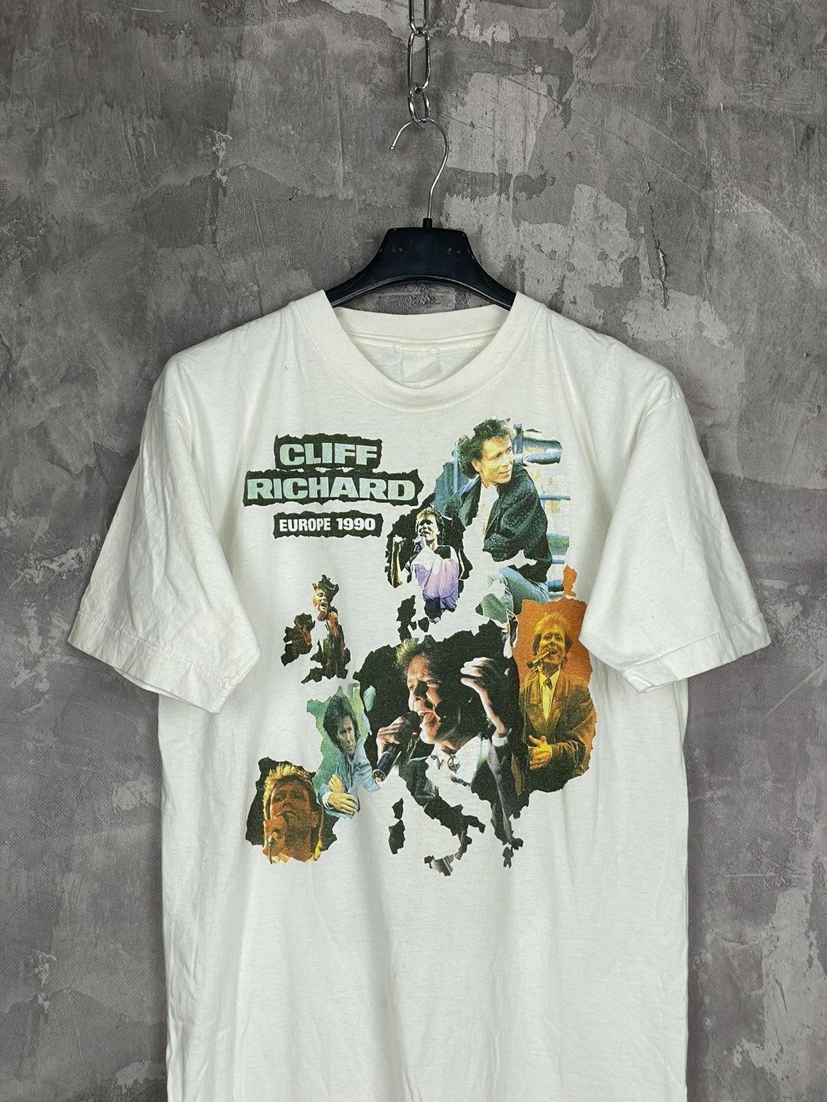 Band Tees × Vintage Cliff Richard Access Printed Tour TShirt 90s Pop Rock Roll Size US M / EU 48-50 / 2 - 2 Thumbnail