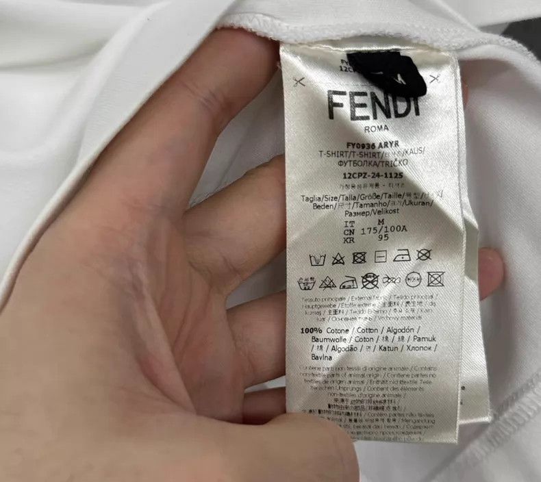 Other Fendi 25 trendy pendant Logo short-sleeve Size US M / EU 48-50 / 2 - 4 Thumbnail