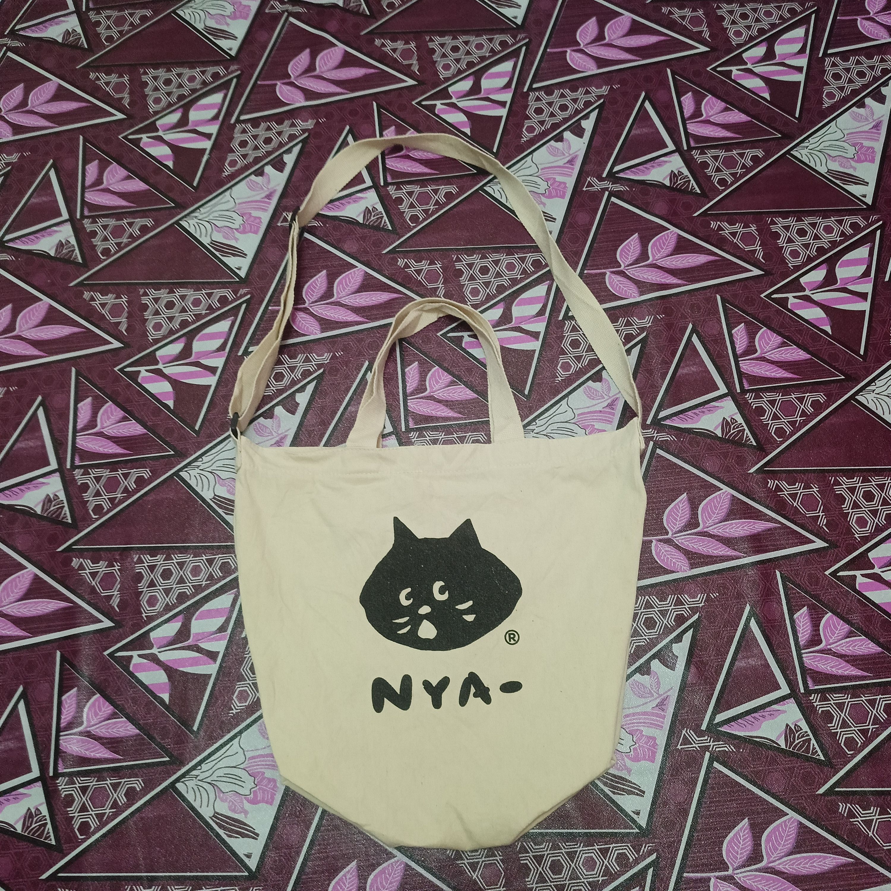 Issey Miyake ne-net NYA sling/tote bag iconic panic cat Size ONE SIZE - 1 Thumbnail