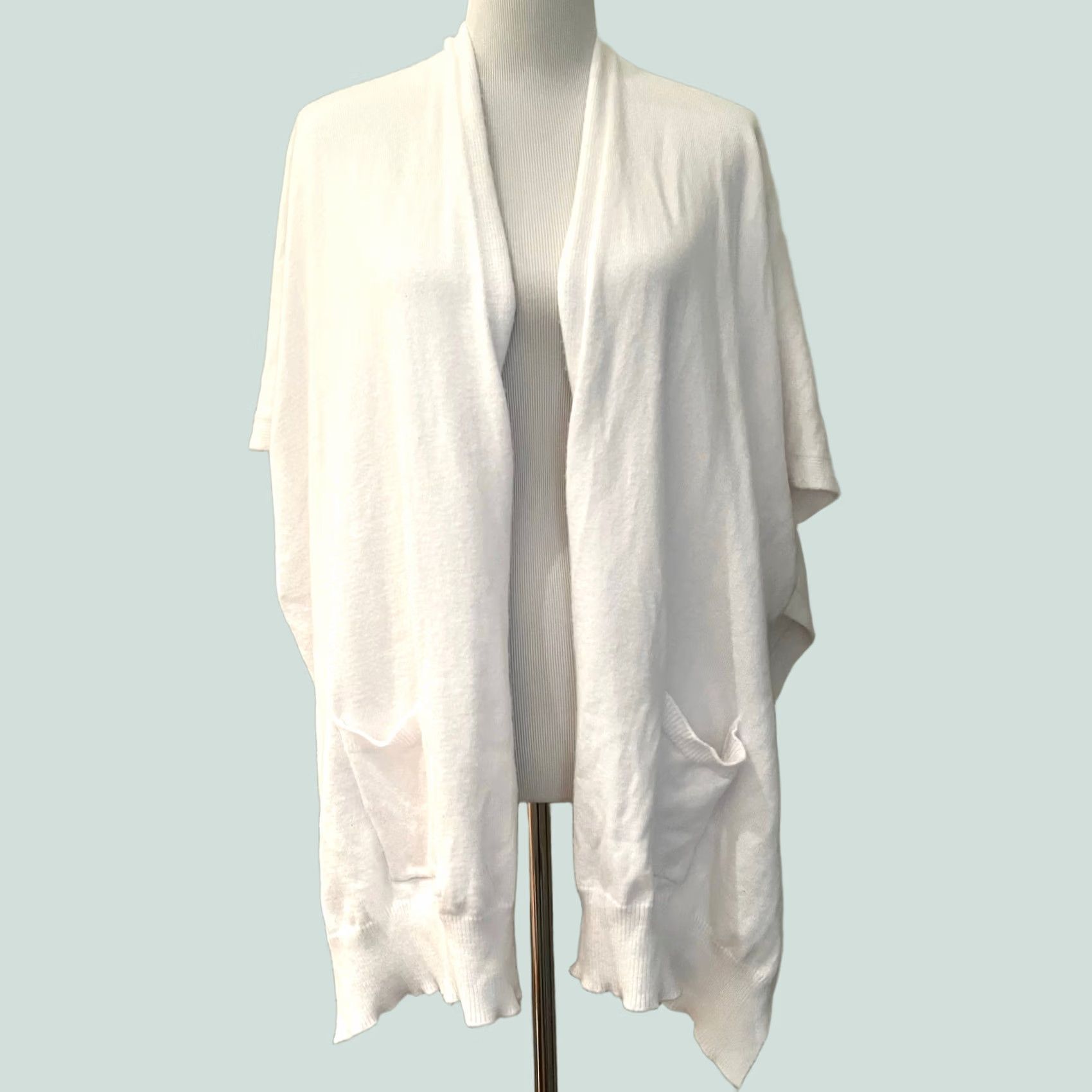Vintage Coco + Carmen Kimono Cardigan White Shawl Sweater Pockets Women’s One Size Size ONE SIZE - 1 Thumbnail