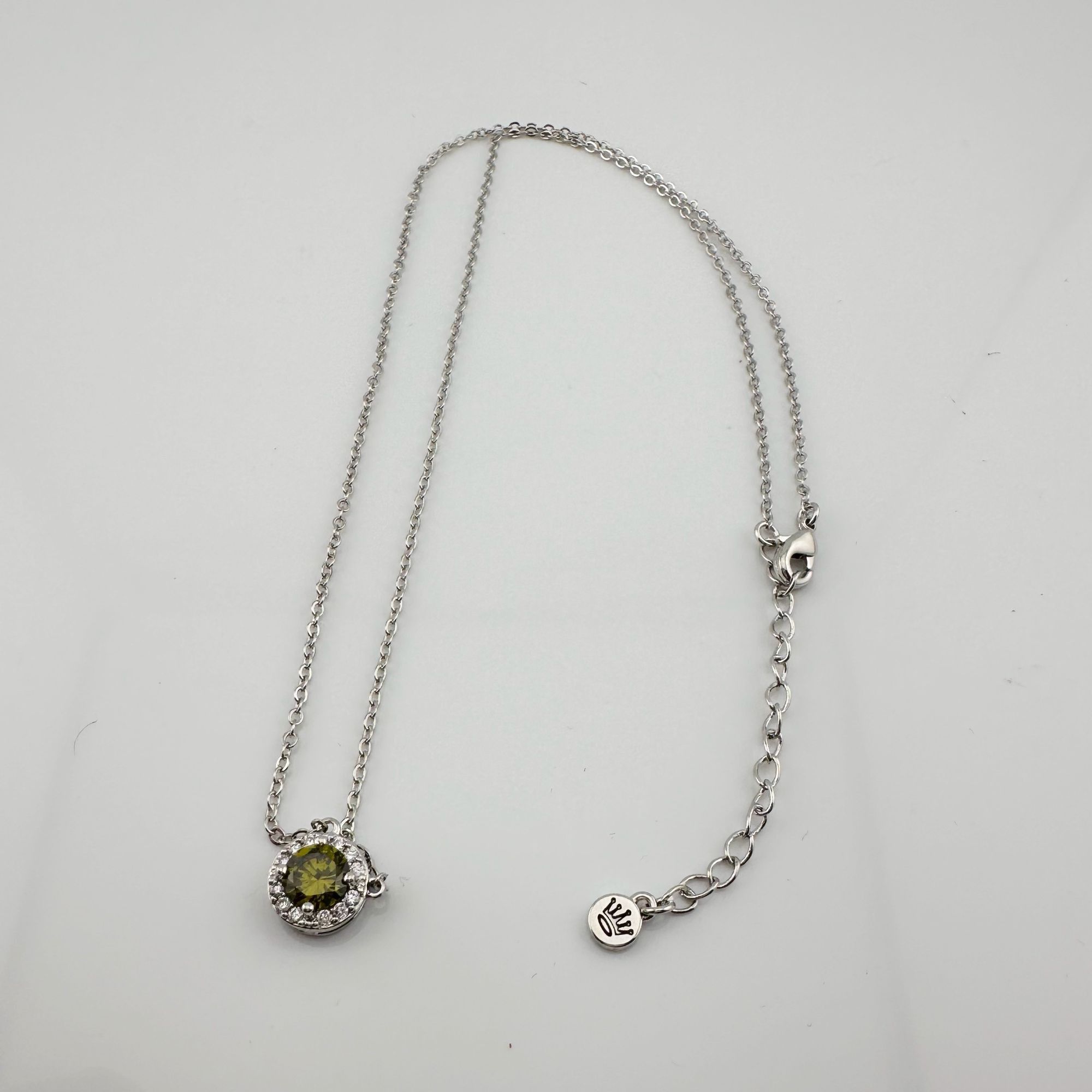 Other Beautiful Green Peridot & White Topaz Round Halo Necklace an Size ONE SIZE - 10 Thumbnail