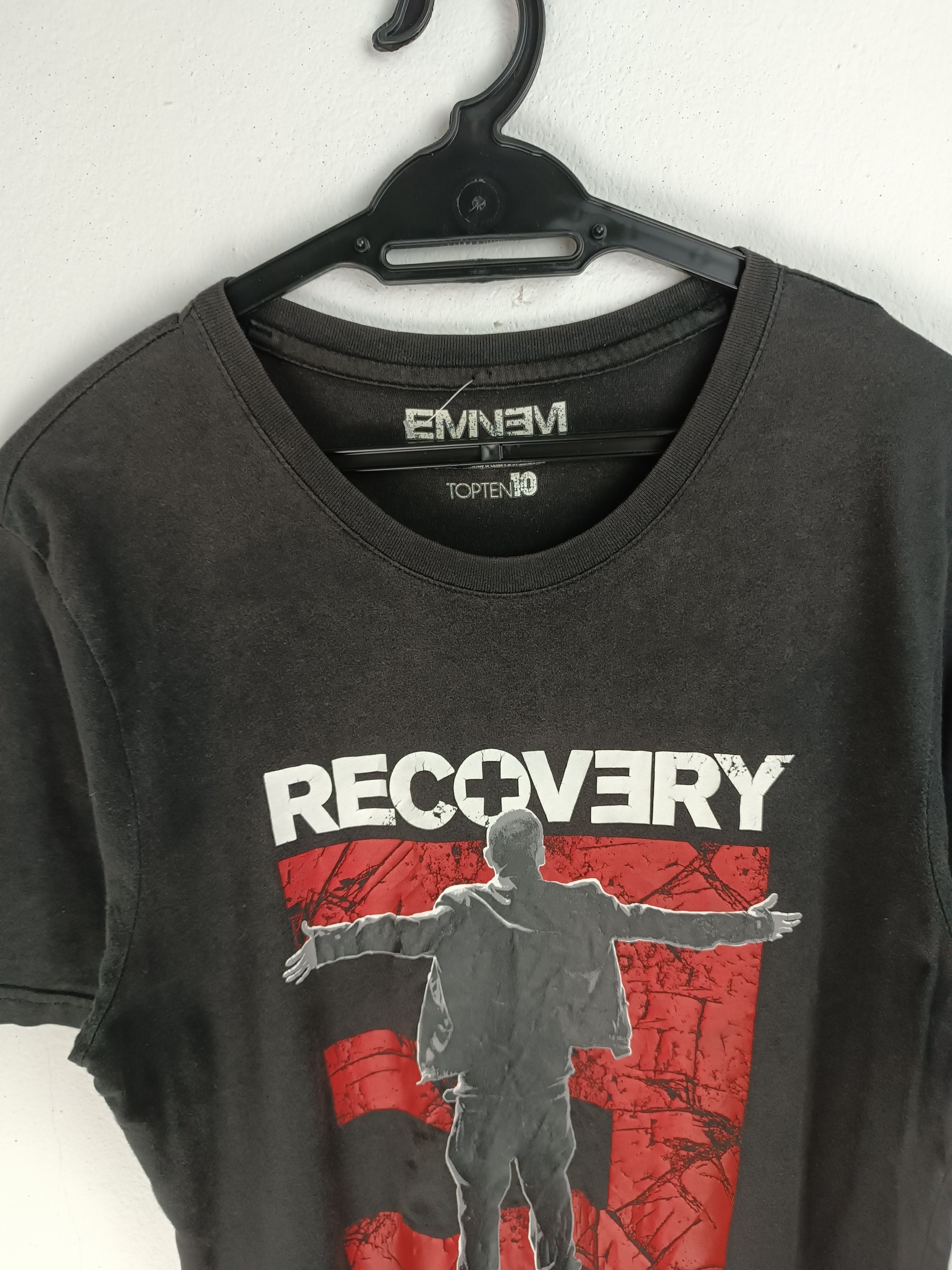 Eminem VINTAGE FADED EMINEM RECOVERY RAP TEES DRE SNOOP YE Size US M / EU 48-50 / 2 - 10 Thumbnail