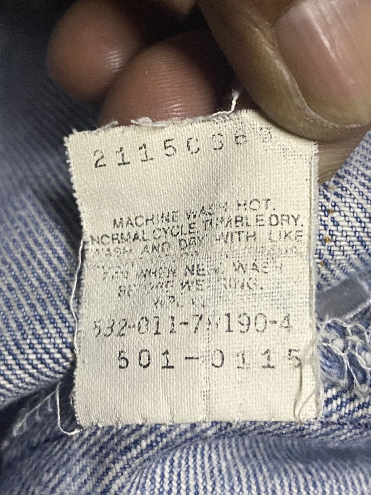 Levi's Vintage Levis 501 90s Distressed ButtonFly Jeans Size US 32 / EU 48 - 20 Thumbnail