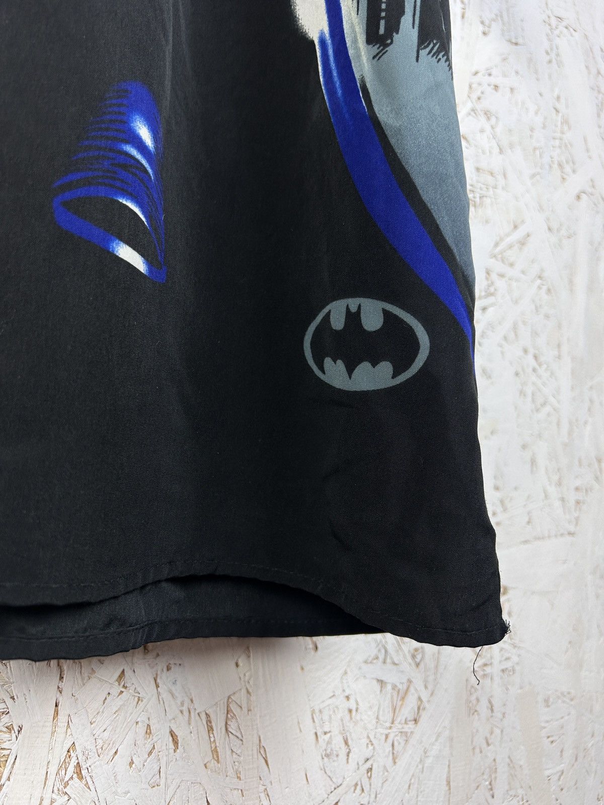 DC Comics 00s Vintage Warner Bros Batman DC Comics 2001 AOP Shirt Size US L / EU 52-54 / 3 - 4 Thumbnail