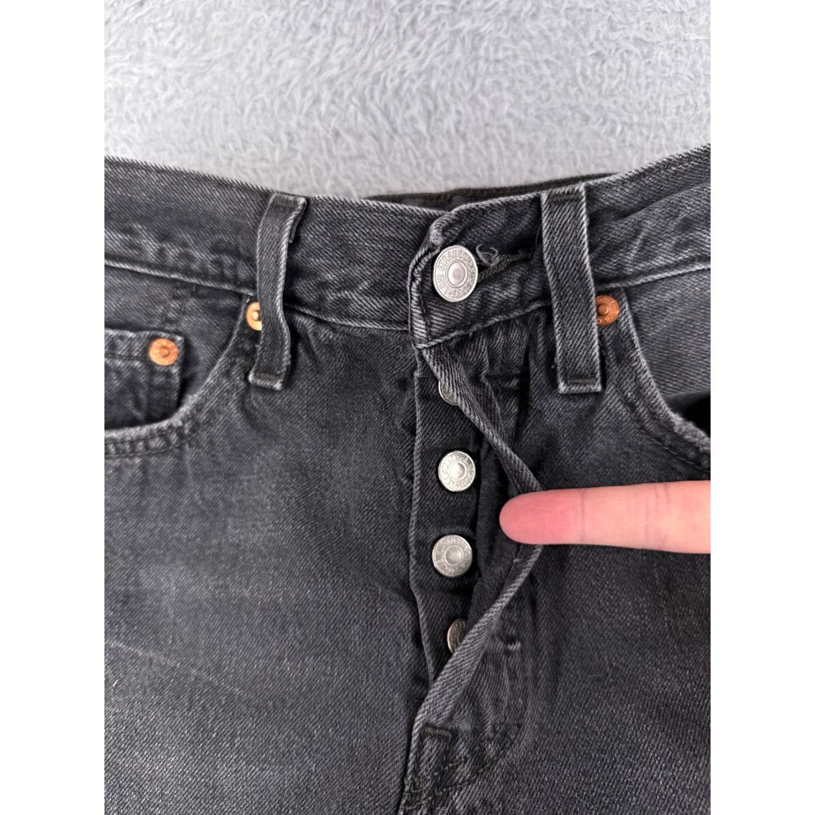Levi's Levi's Jeans Womens 501 XX Black Denim Distressed Slim 25x27 Jeans Womens 25 Black Denim Distressed 501 XX Levi's - Vintage: No Size 42" / US 20 - 5 Thumbnail