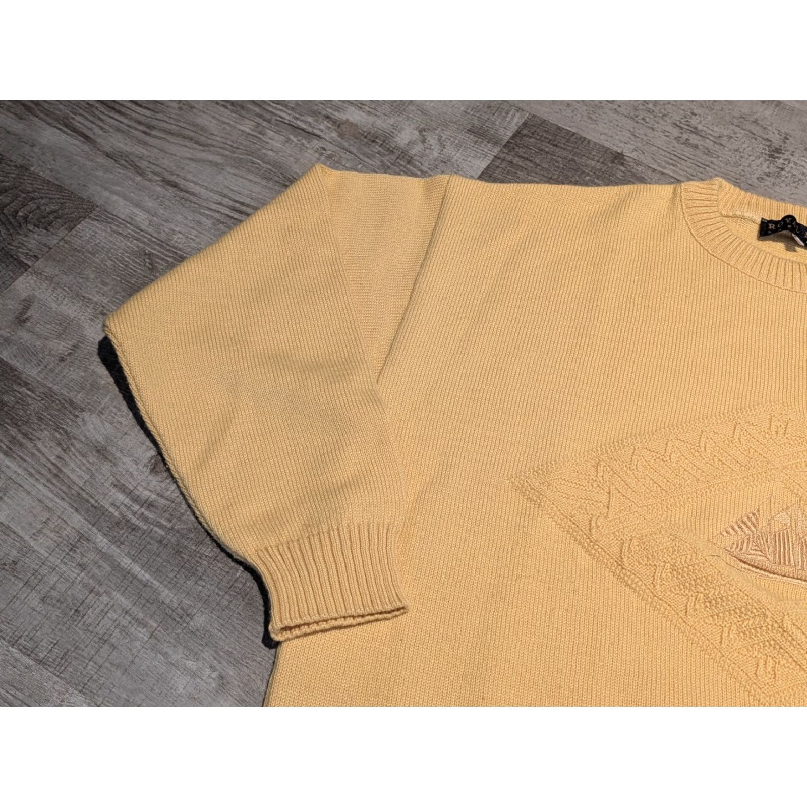 Nautica VINTAGE Royal Mer Bretagne Sweatshirt Unisex Adults Shirt L Yellow Nautical Embossed 90s Ships Size L / US 10 / IT 46 - 4 Thumbnail
