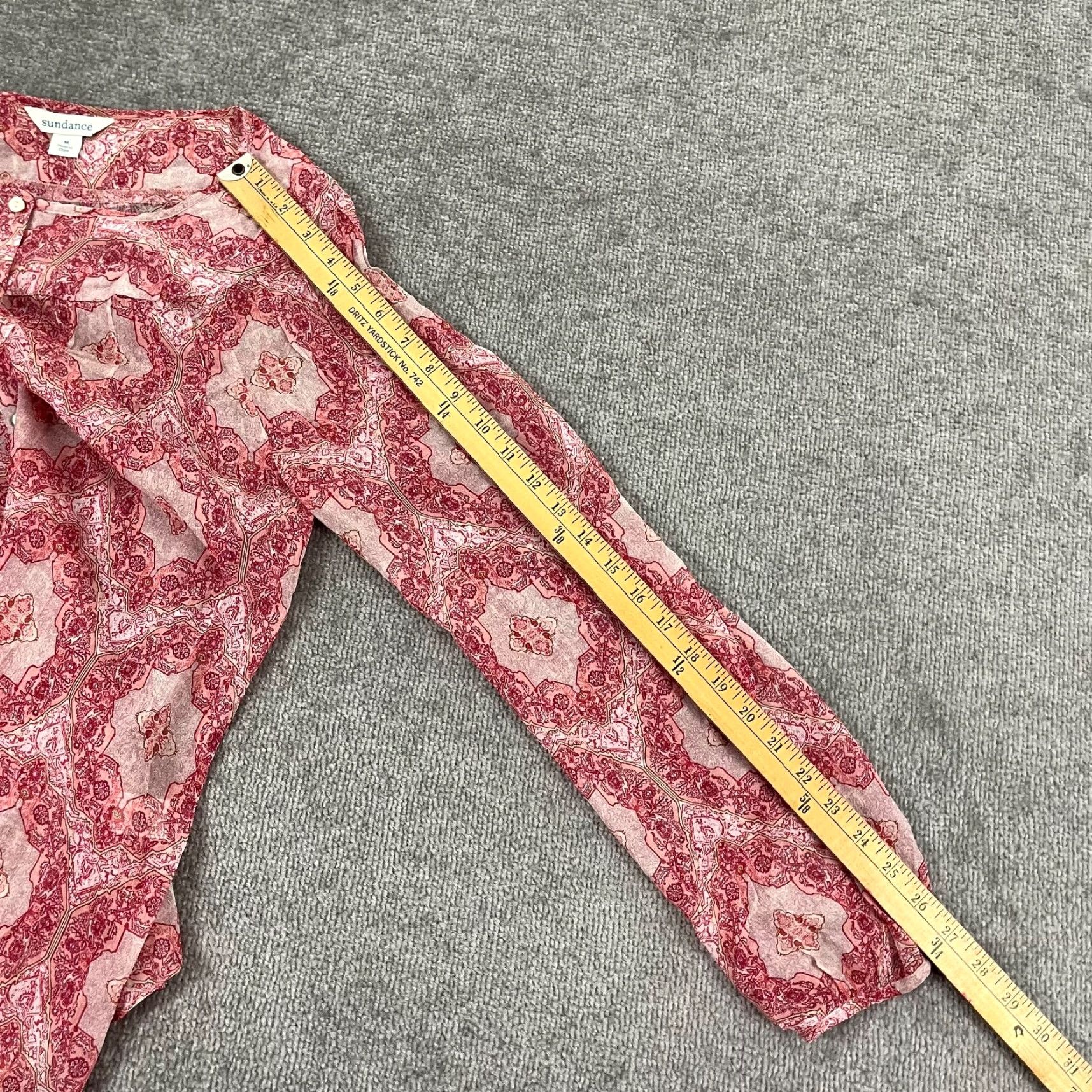 Vintage SUNDANCE Top Womens Medium Red Pink Floral 100% Silk Sheer Blouse Button Up Size M / US 6-8 / IT 42-44 - 6 Thumbnail