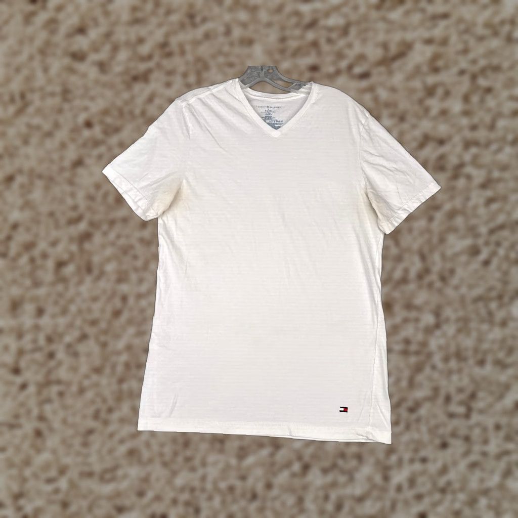 Tommy Hilfiger Tommy Hilfiger Shirt Adult Medium White Short Sleeve V-Neck 100% Cotton READ Size US M / EU 48-50 / 2 - 1 Thumbnail