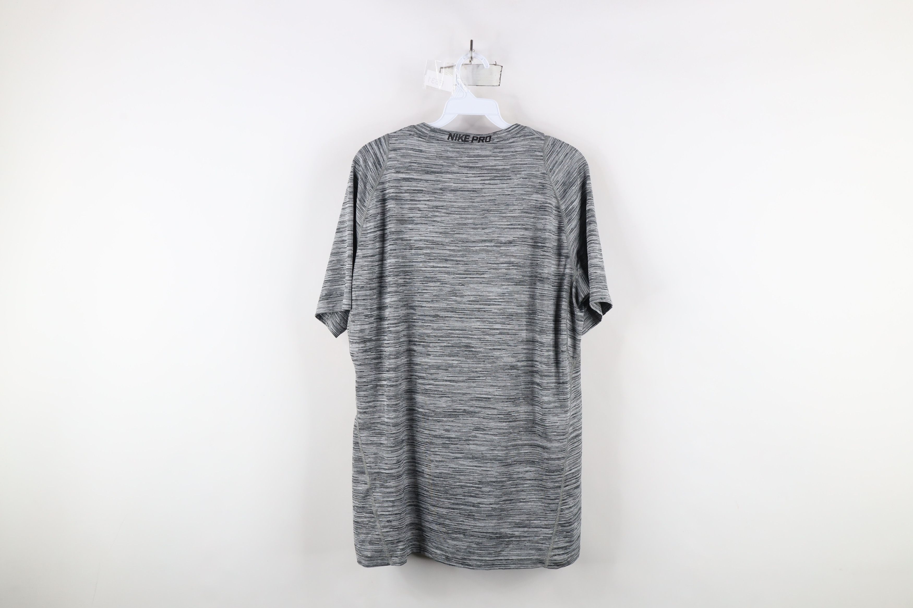 Nike × Vintage Nike Pro Center Swoosh Stretch Training Gym T-Shirt Gray Size US L / EU 52-54 / 3 - 11 Thumbnail