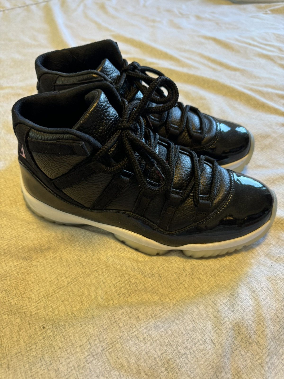 Jordan 11 mens size 9 hot sale