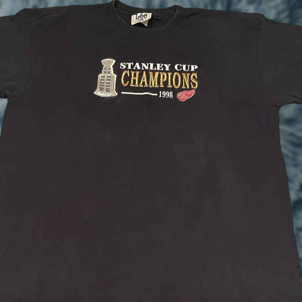 Vintage VINTAGE 90s Detroit Red Wings Stanley Cup Champions 1998 Vintage Shirt Mens XL Black Embroidered Detroit Red Wings Mens XL 90s Shirt Size US XL / EU 56 / 4 - 1 Thumbnail