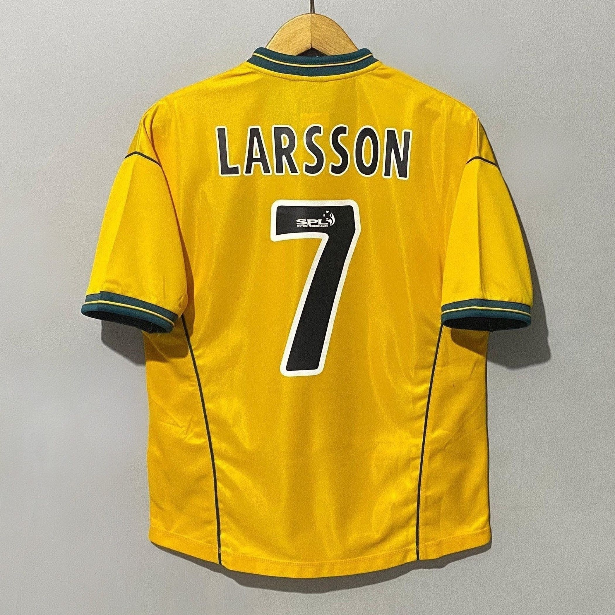 Umbro Glasgow Celtic 1999-2001 Away Jersey Henrik Larsson Size US M / EU 48-50 / 2 - 2 Thumbnail