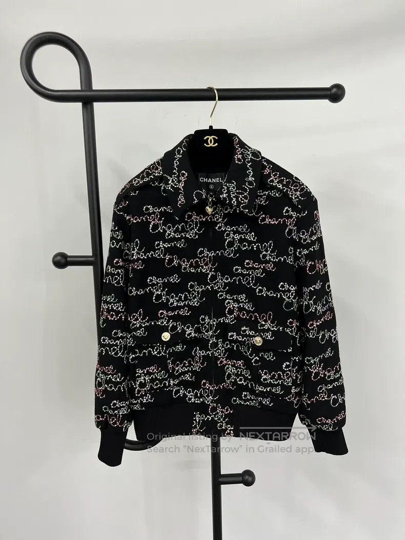 Chanel Chanel 25B black embroidered sequin signature llogo jacket Size XS / US 0-2 / IT 36-38 - 2 Thumbnail