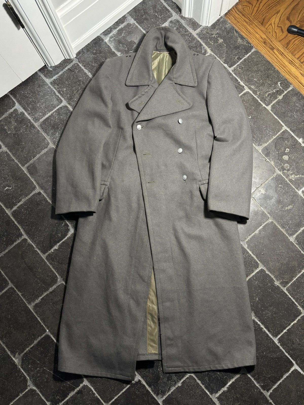 Vintage 1970s East German Military Vintage Wool Coat Trench Army 60s Size US M / EU 48-50 / 2 - 2 Thumbnail